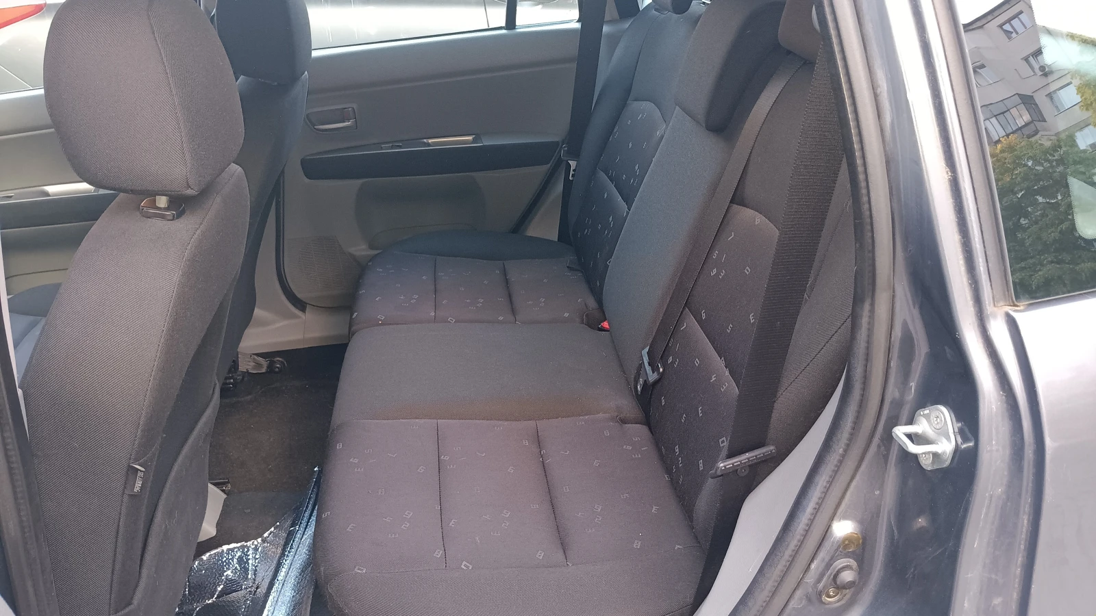 Mazda 2  - изображение 5