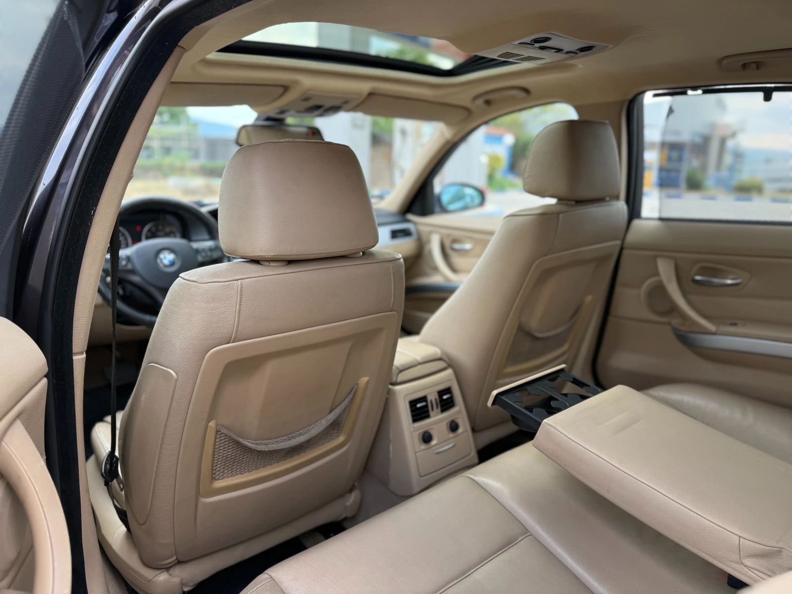 BMW 330 Distronic/Keyless/Recaro - изображение 10
