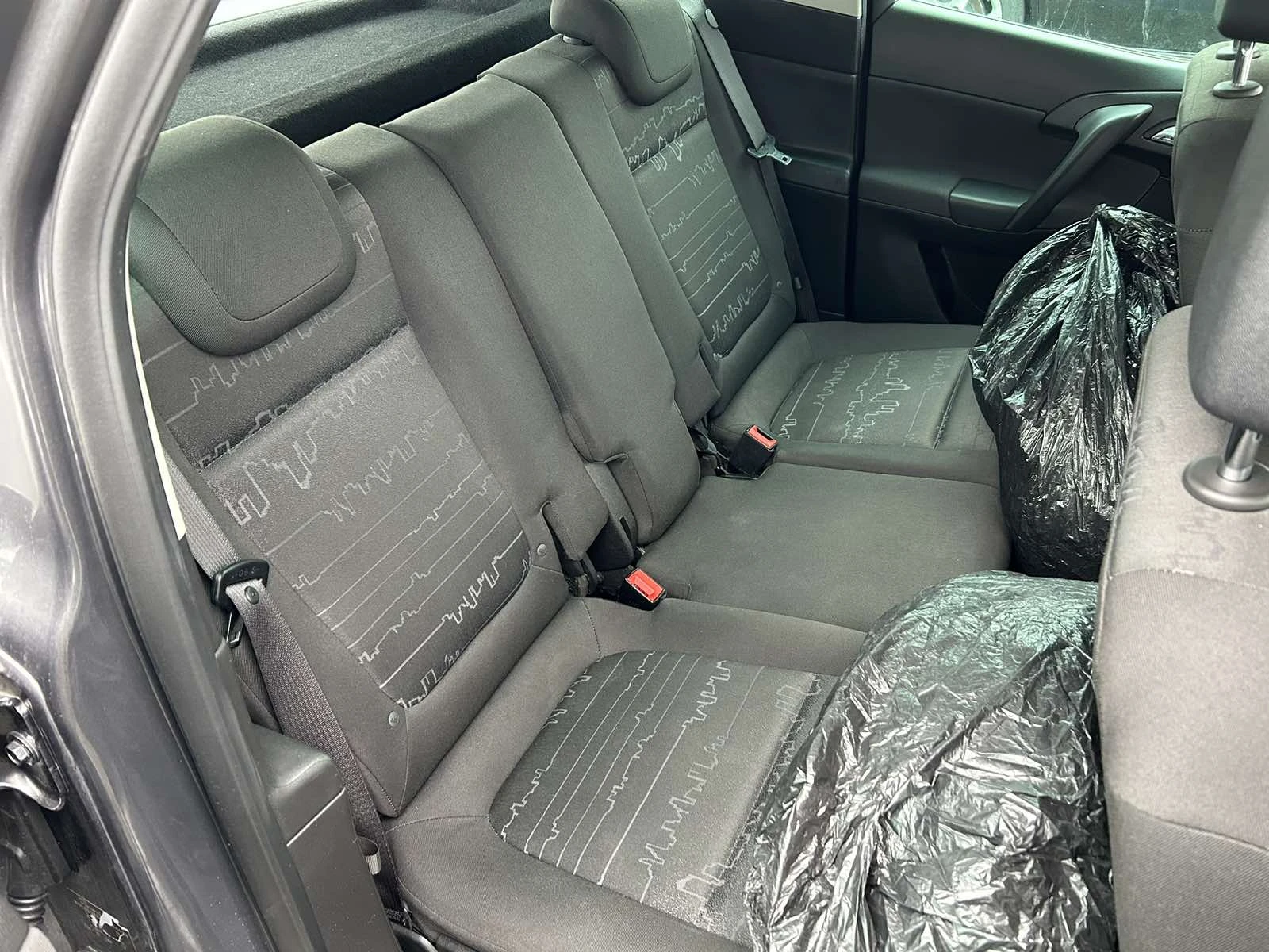 Opel Meriva 1.3D - изображение 8