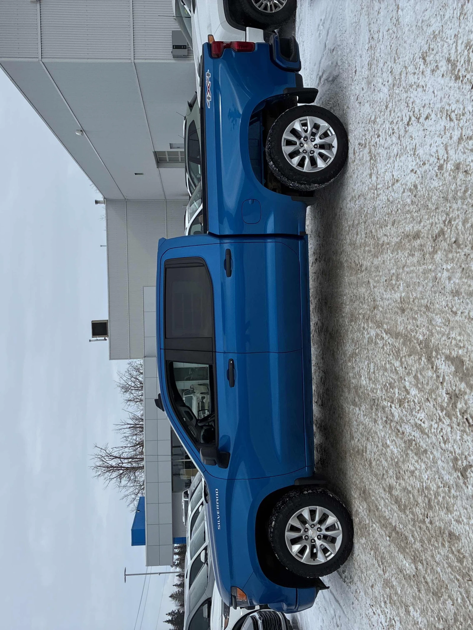 Chevrolet Silverado 2.7L 4cyl 4WD | Auto.bg — изображение 1