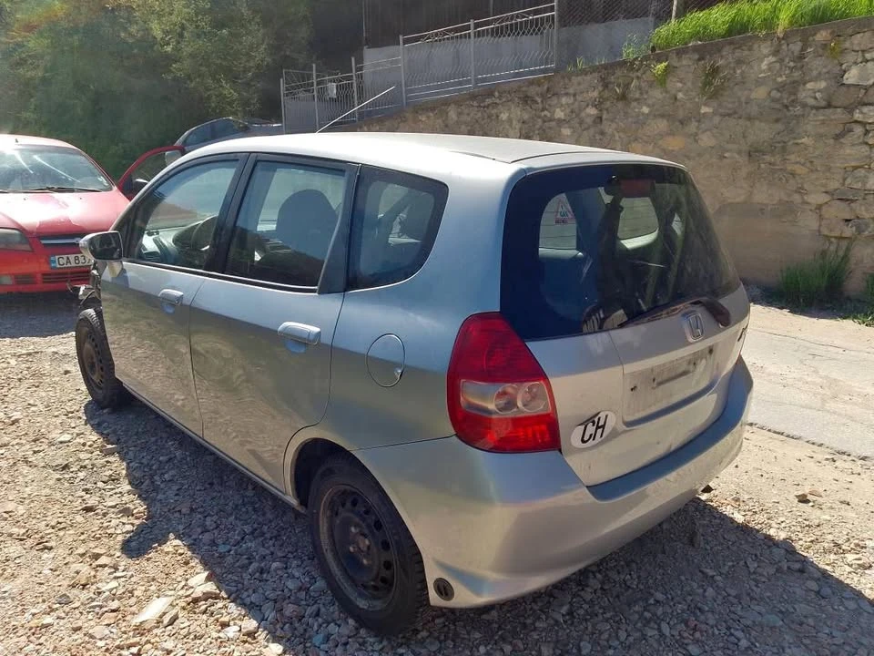 Honda Jazz 1.4 83hp, снимка 4 - Автомобили и джипове - 54359427