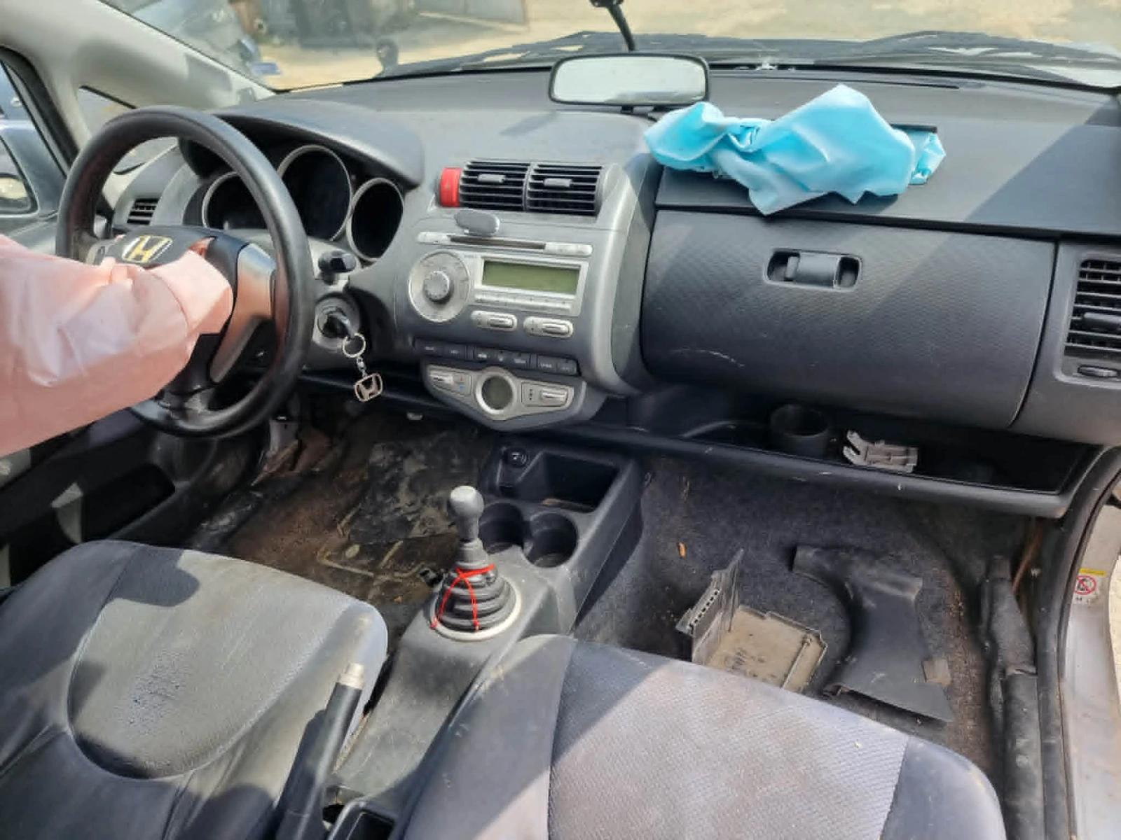 Honda Jazz 1.4 83hp, снимка 12 - Автомобили и джипове - 54359427