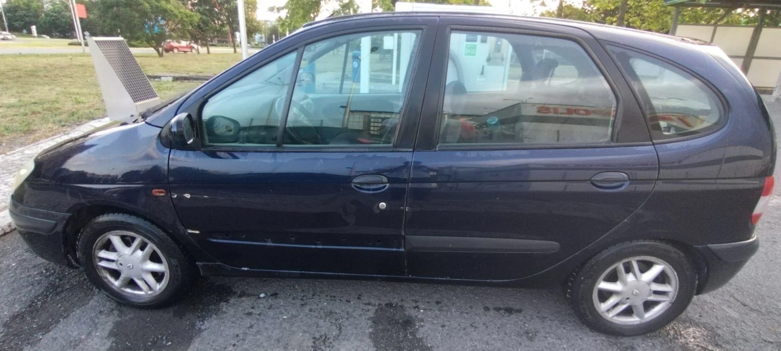 Renault Scenic 1.9, снимка 3 - Автомобили и джипове - 54618628