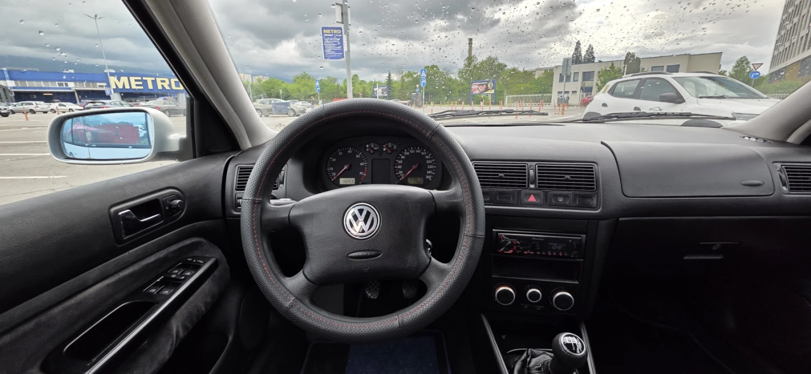 VW Golf 4 1.6SR, снимка 8 - Автомобили и джипове - 54660227