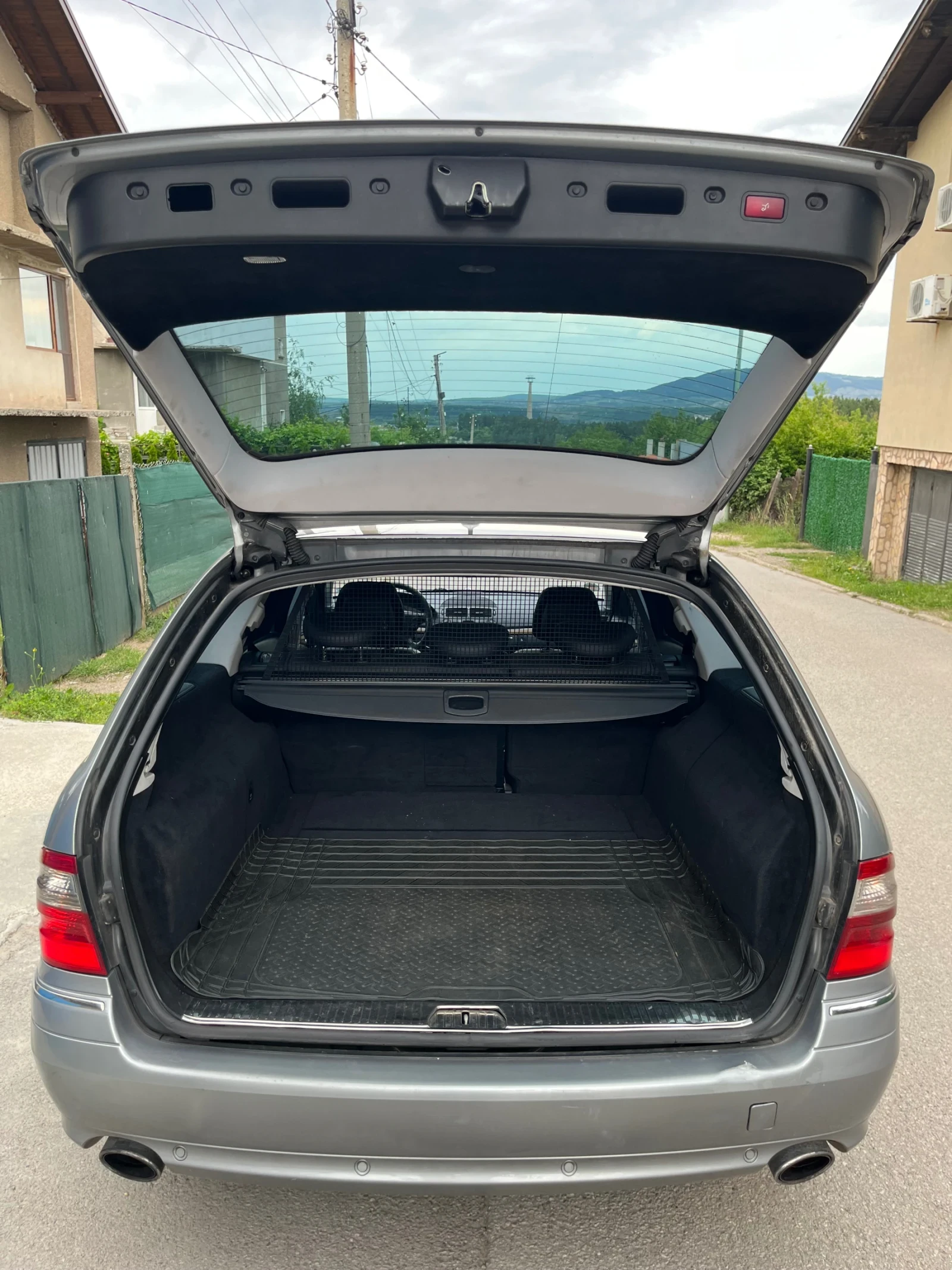 Mercedes-Benz E 320 W211, снимка 13 - Автомобили и джипове - 54809408