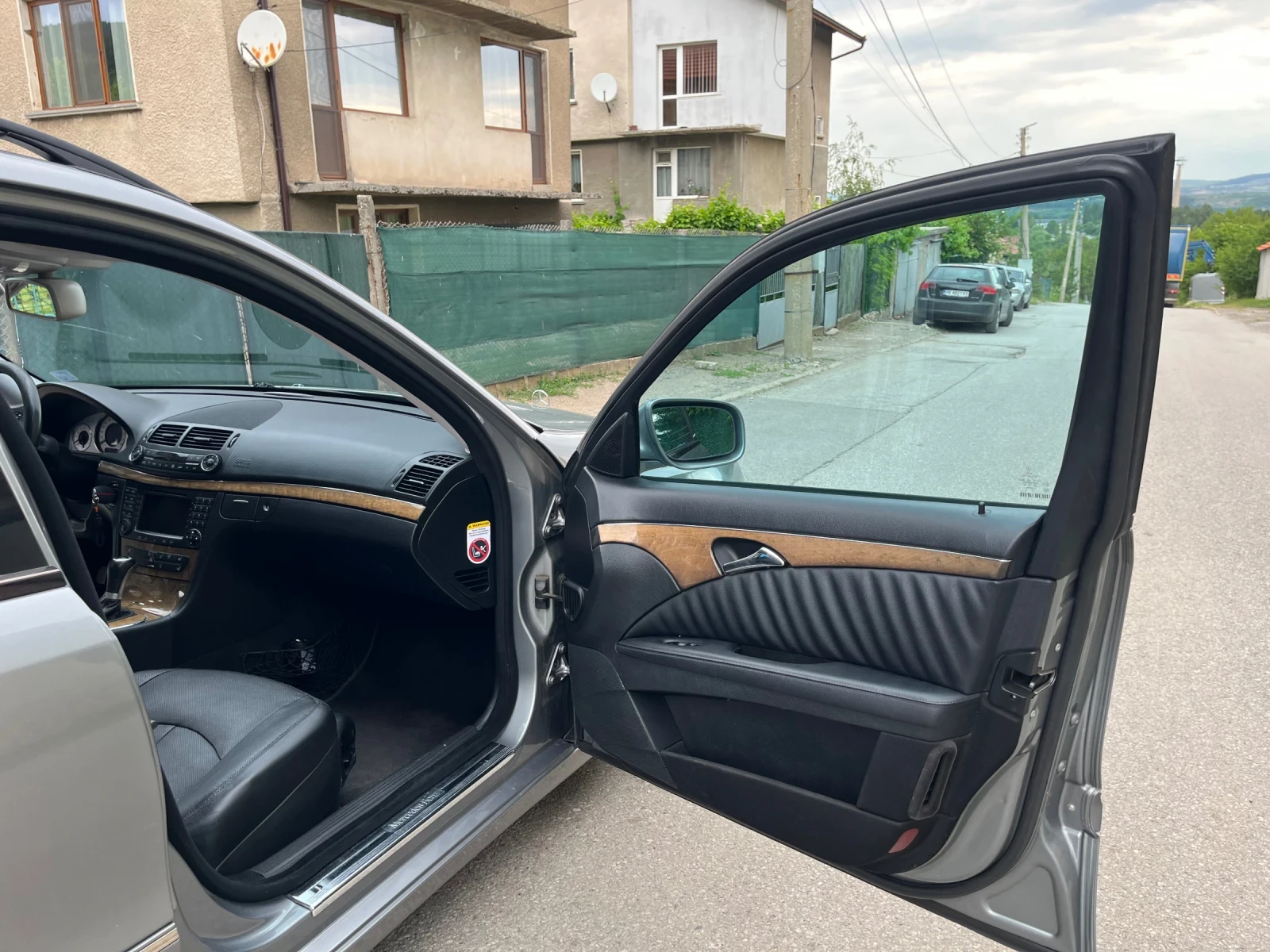 Mercedes-Benz E 320 W211, снимка 9 - Автомобили и джипове - 54809408