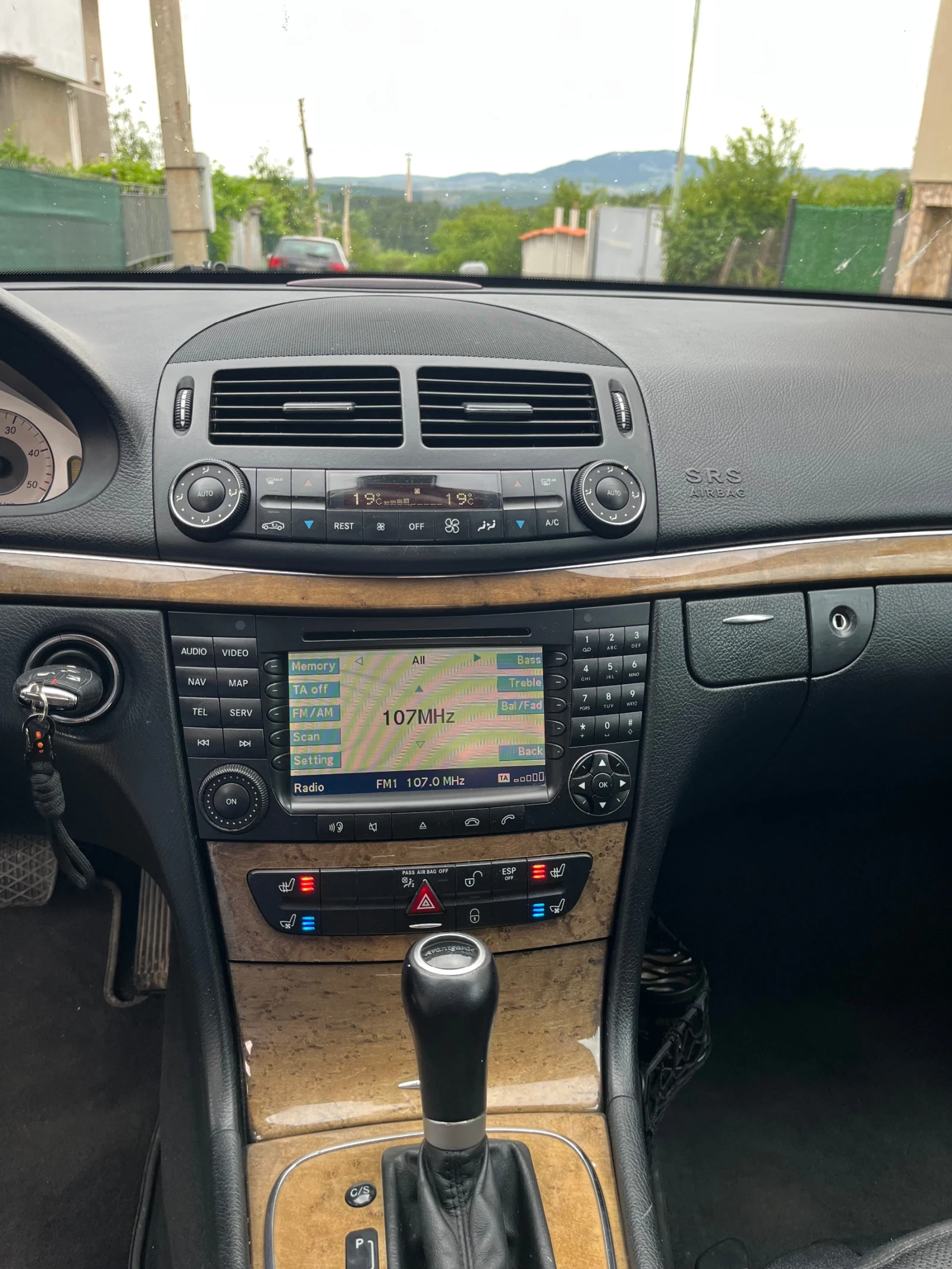 Mercedes-Benz E 320 W211, снимка 14 - Автомобили и джипове - 54809408