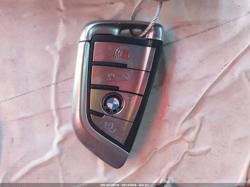 BMW 540 i* M-PACK/HEAD-UP/H&K SOUND, снимка 14 - Автомобили и джипове - 55397574