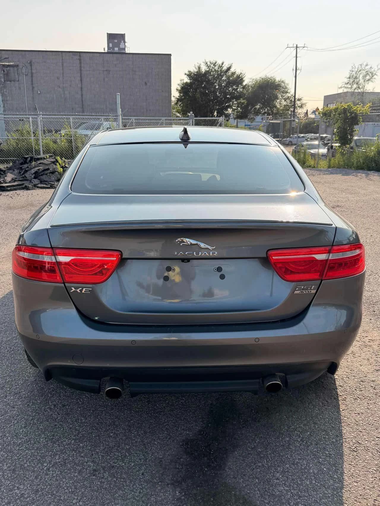 Jaguar XE * R Sport * CARFAX * ��� ������������ ������ | Mobile.bg � ����������� 4