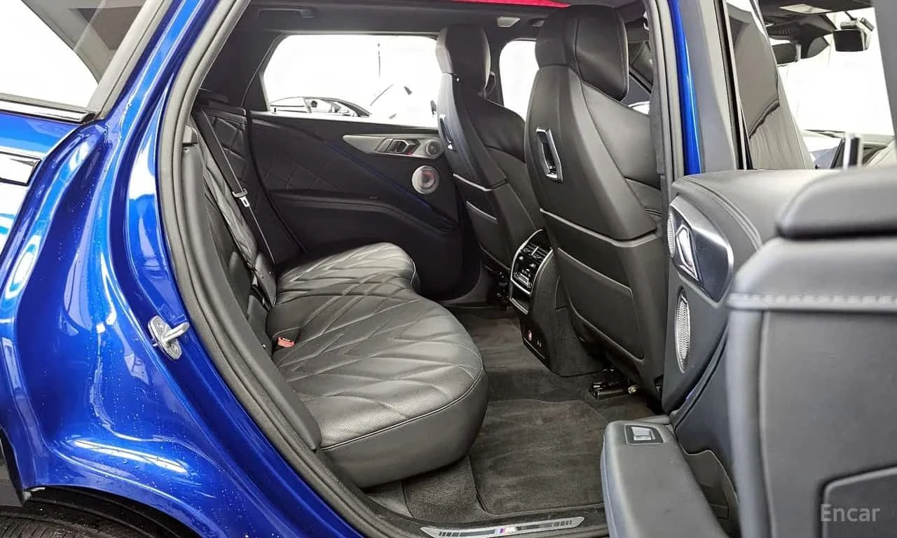 BMW XM * 4.4 * ЦЕНА ДО БГ, снимка 12 - Автомобили и джипове - 55628747