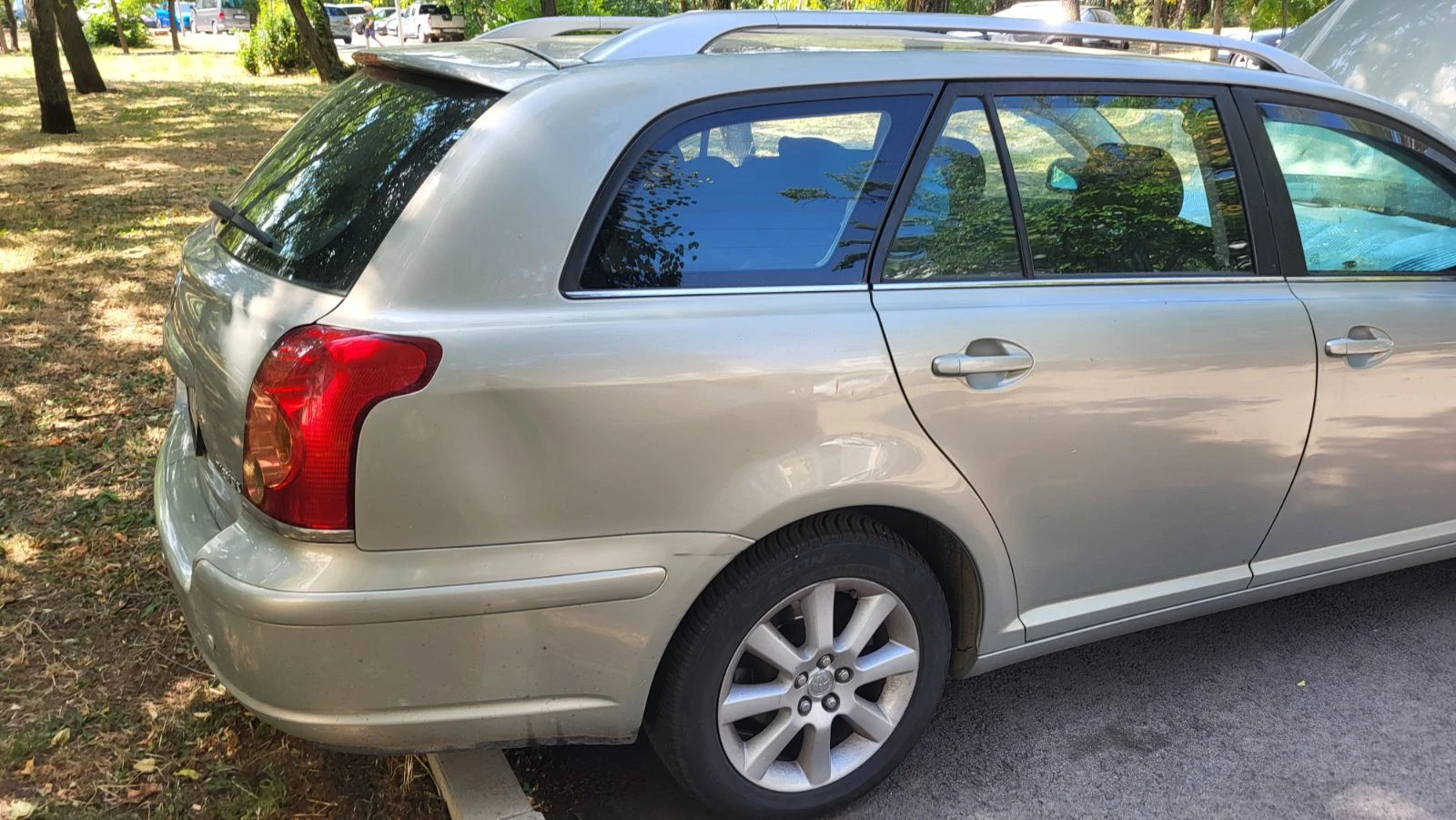 Toyota Avensis T25, снимка 3 - Автомобили и джипове - 55662132