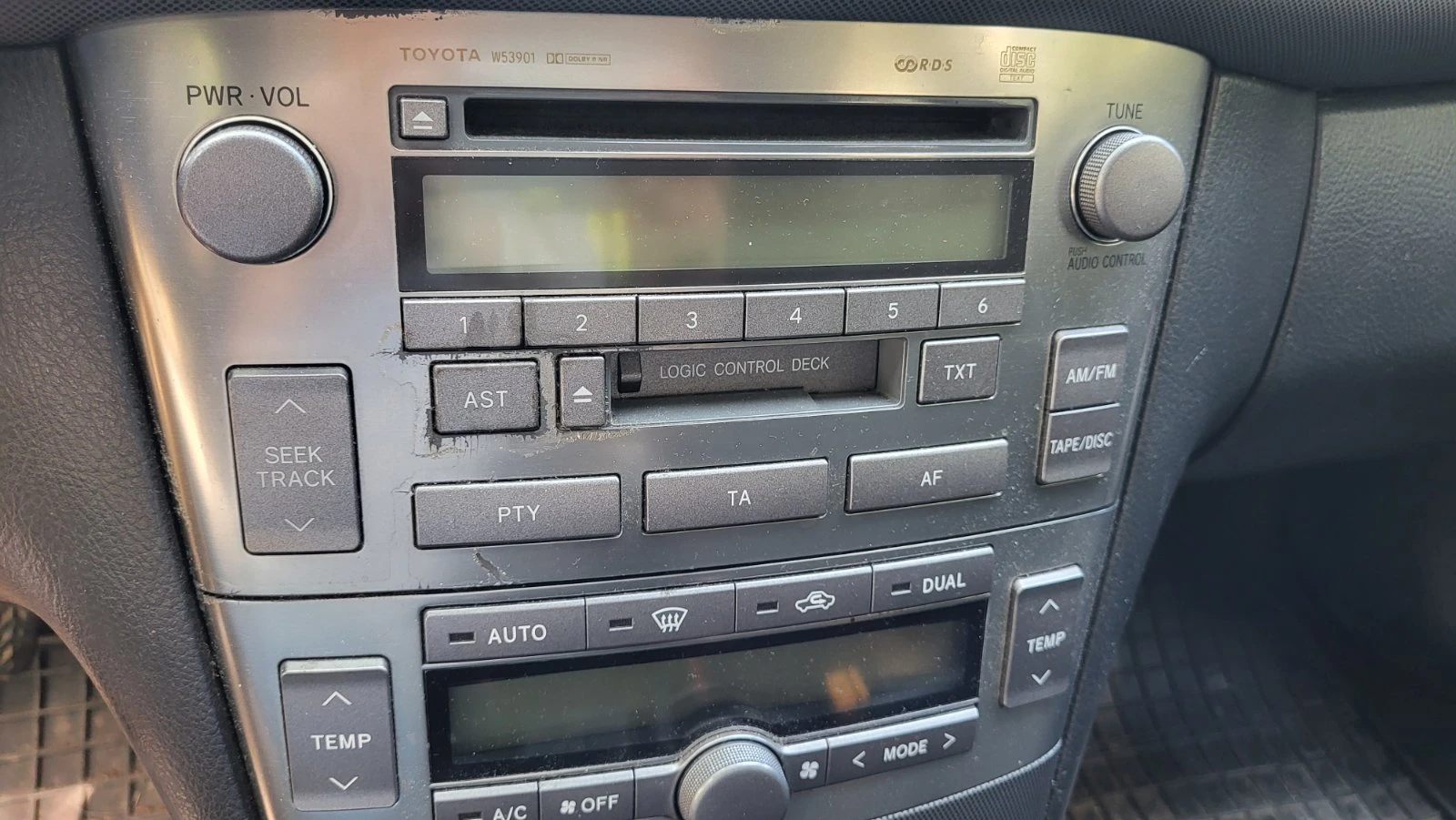 Toyota Avensis T25, снимка 6 - Автомобили и джипове - 55662132