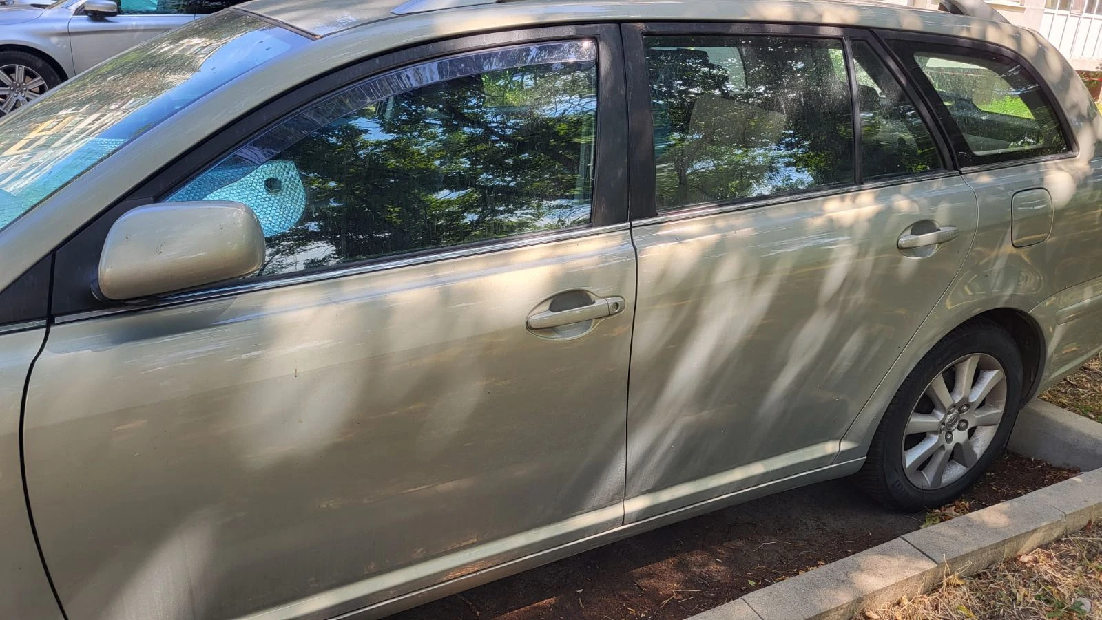 Toyota Avensis T25, снимка 2 - Автомобили и джипове - 55662132