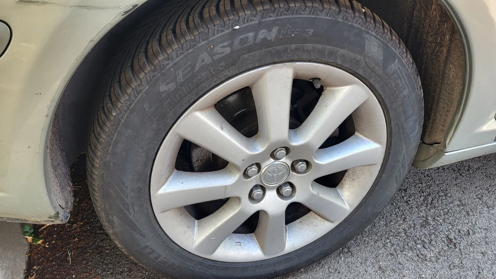 Toyota Avensis T25, снимка 4 - Автомобили и джипове - 55662132