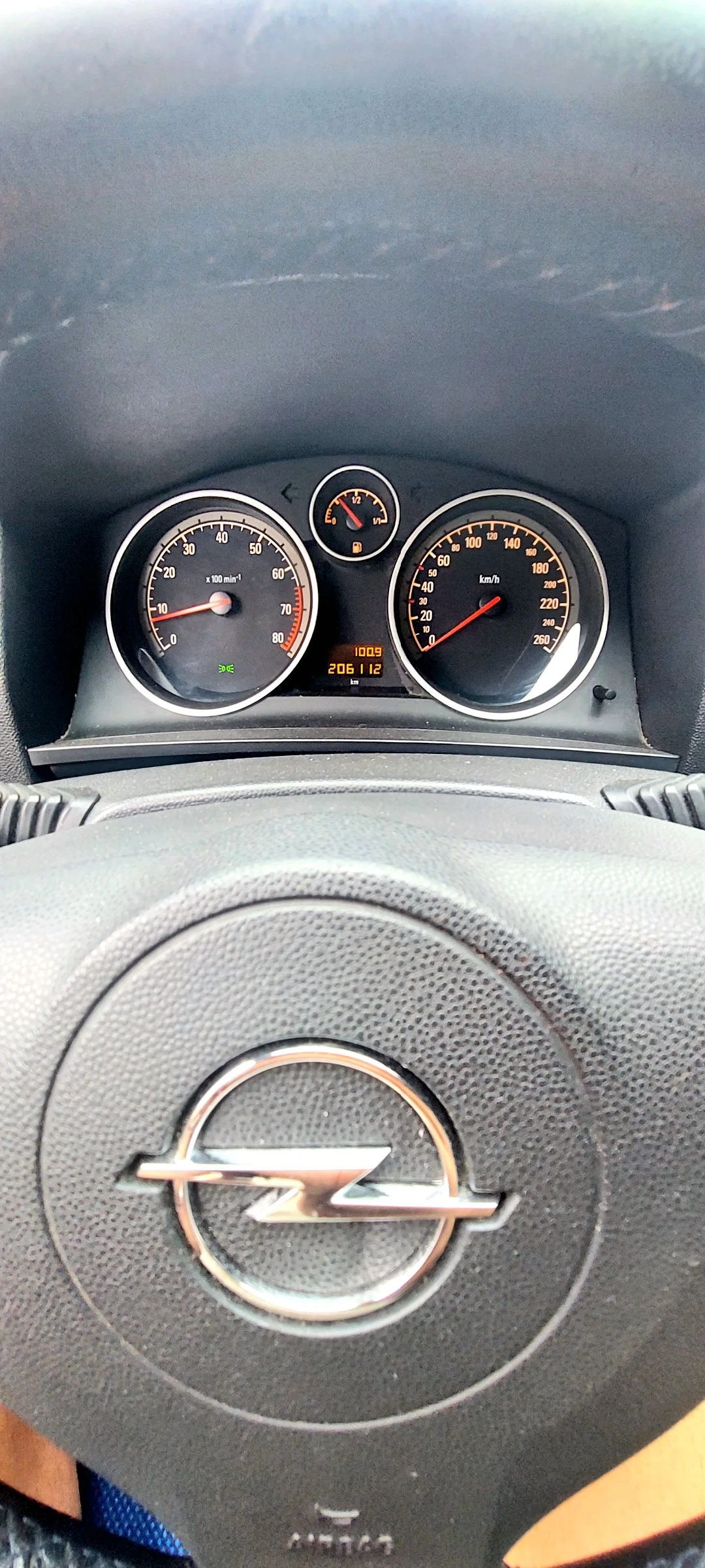Opel Zafira 1.8i 140к.с 7 места Климатик, снимка 16 - Автомобили и джипове - 55737180