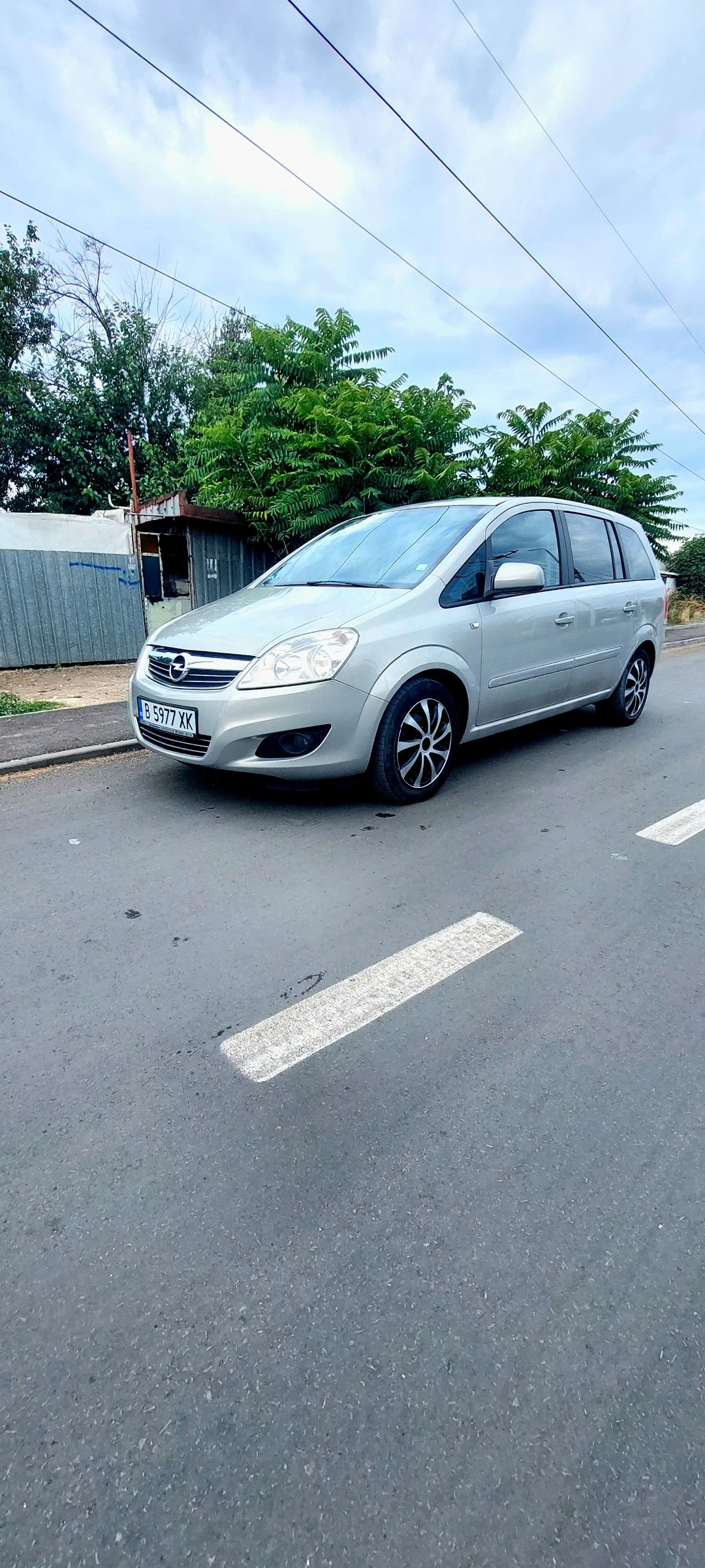 Opel Zafira 1.8i 140к.с 7 места Климатик, снимка 8 - Автомобили и джипове - 55737180