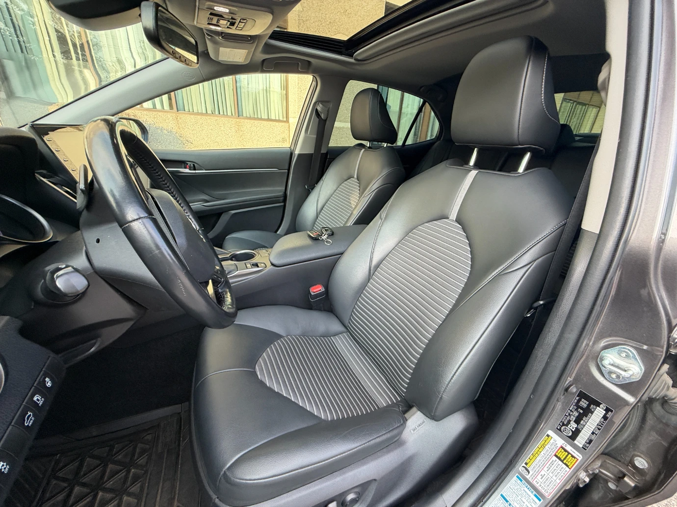 Toyota Camry SE / АВТОКРЕДИТ, снимка 9 - Автомобили и джипове - 55790405