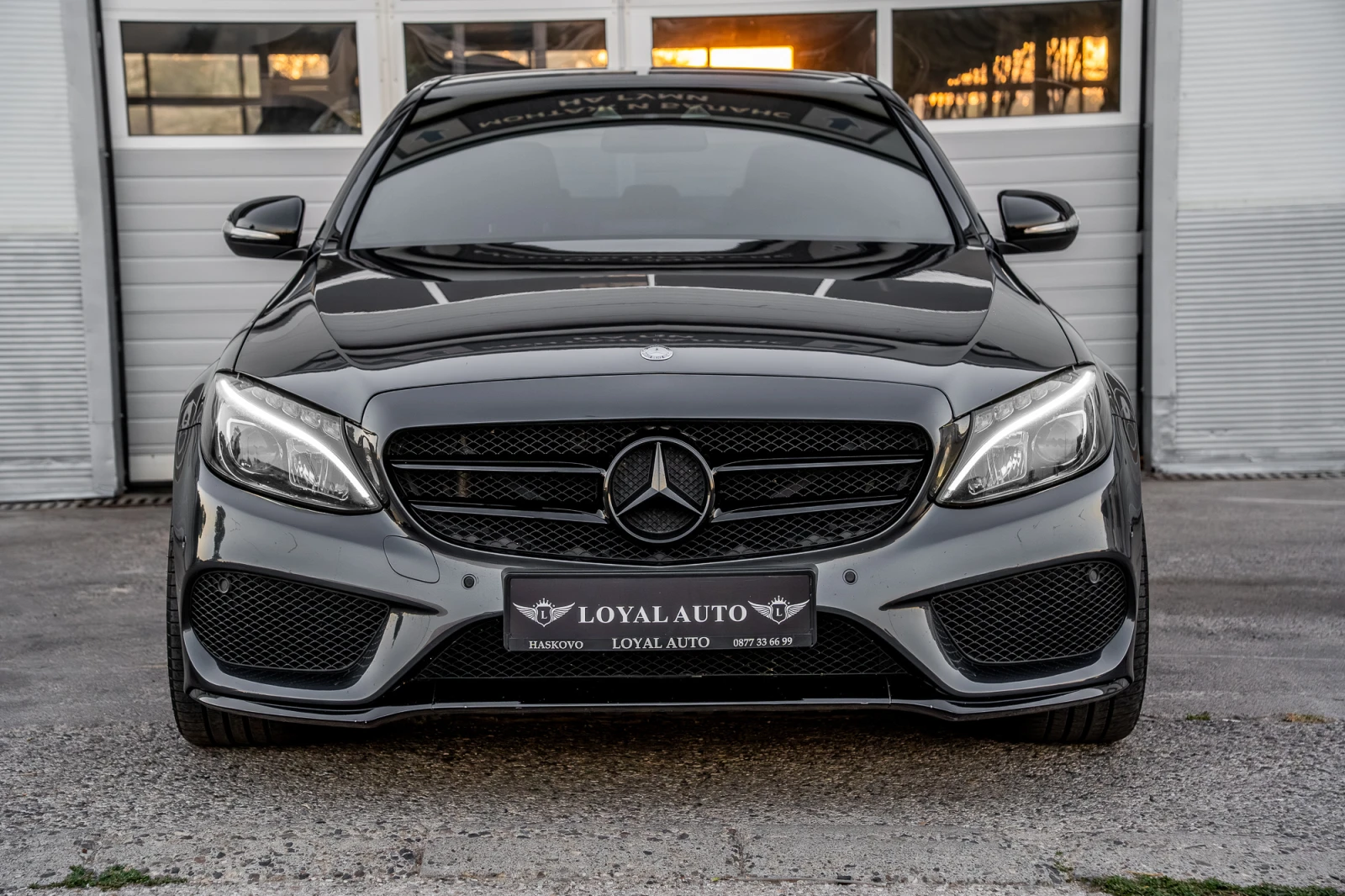 Mercedes-Benz C 220 AMG* Head-Up* Burmester* Ambient, снимка 3 - Автомобили и джипове - 55991821