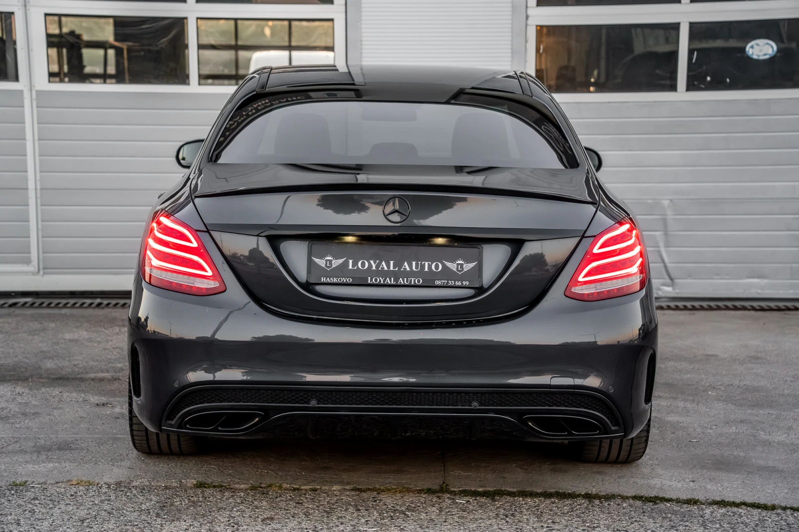 Mercedes-Benz C 220 AMG* Head-Up* Burmester* Ambient, снимка 4 - Автомобили и джипове - 55991821