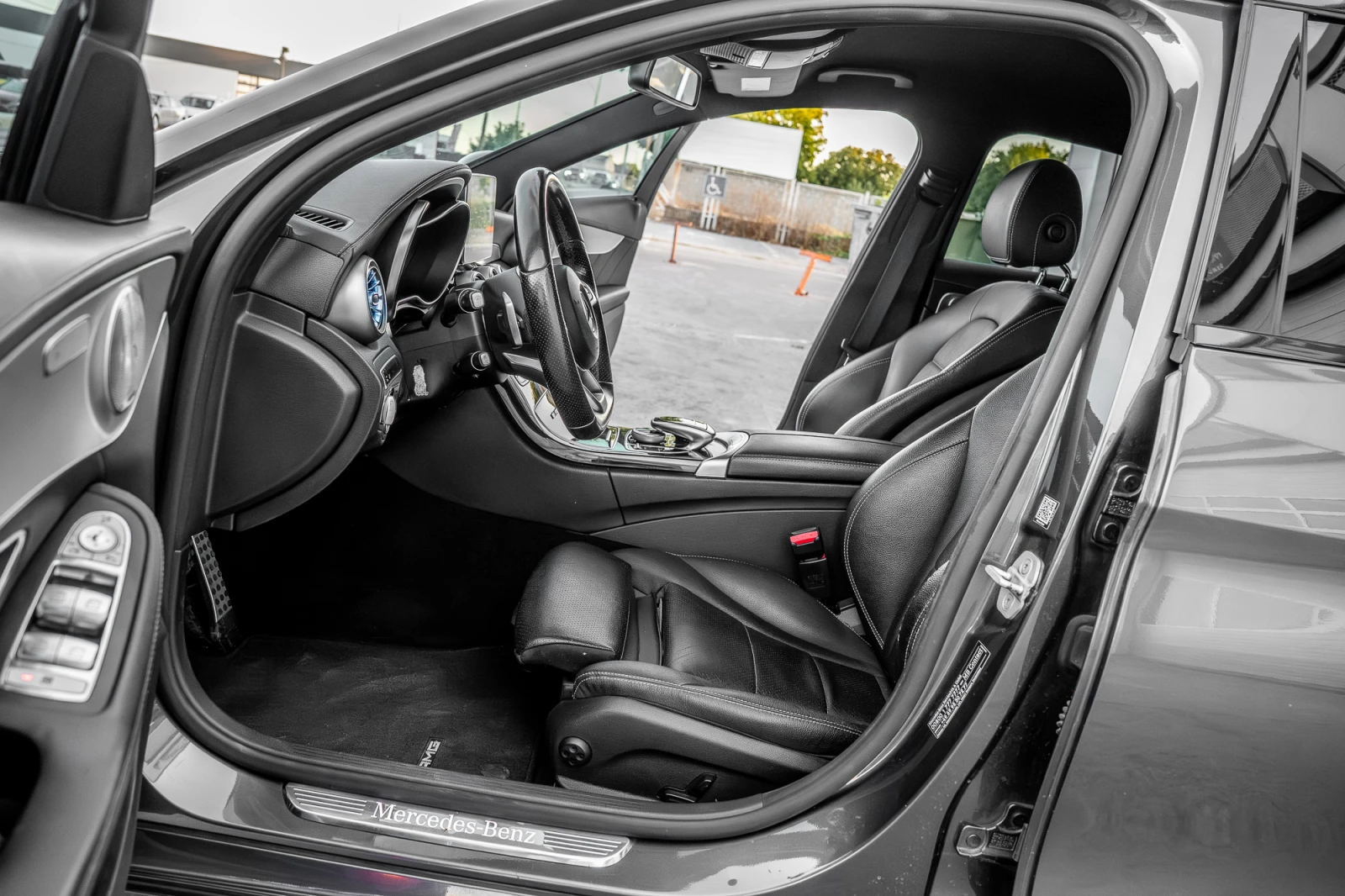 Mercedes-Benz C 220 AMG* Head-Up* Burmester* Ambient, снимка 10 - Автомобили и джипове - 55991821