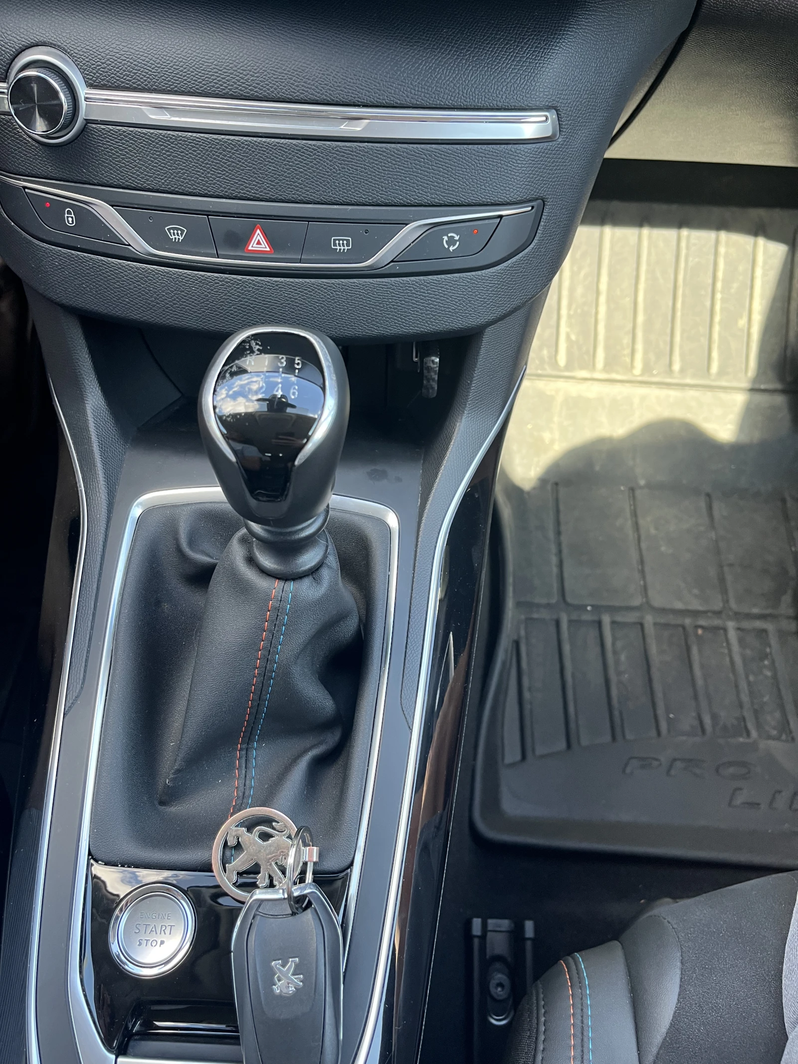 Peugeot 308, снимка 10 - Автомобили и джипове - 56045154