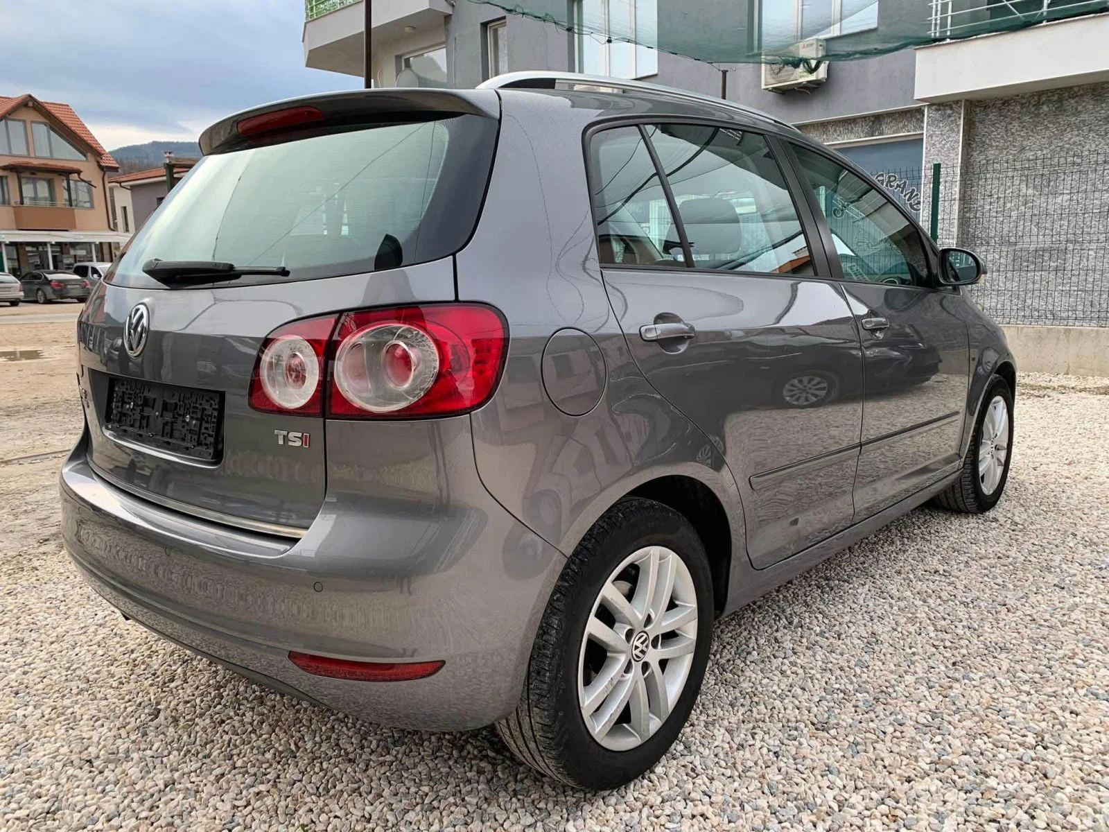 VW Golf Plus 1.4 TSI * KLIMA* 122ks.* Alcantara, снимка 5 - Автомобили и джипове - 56058877