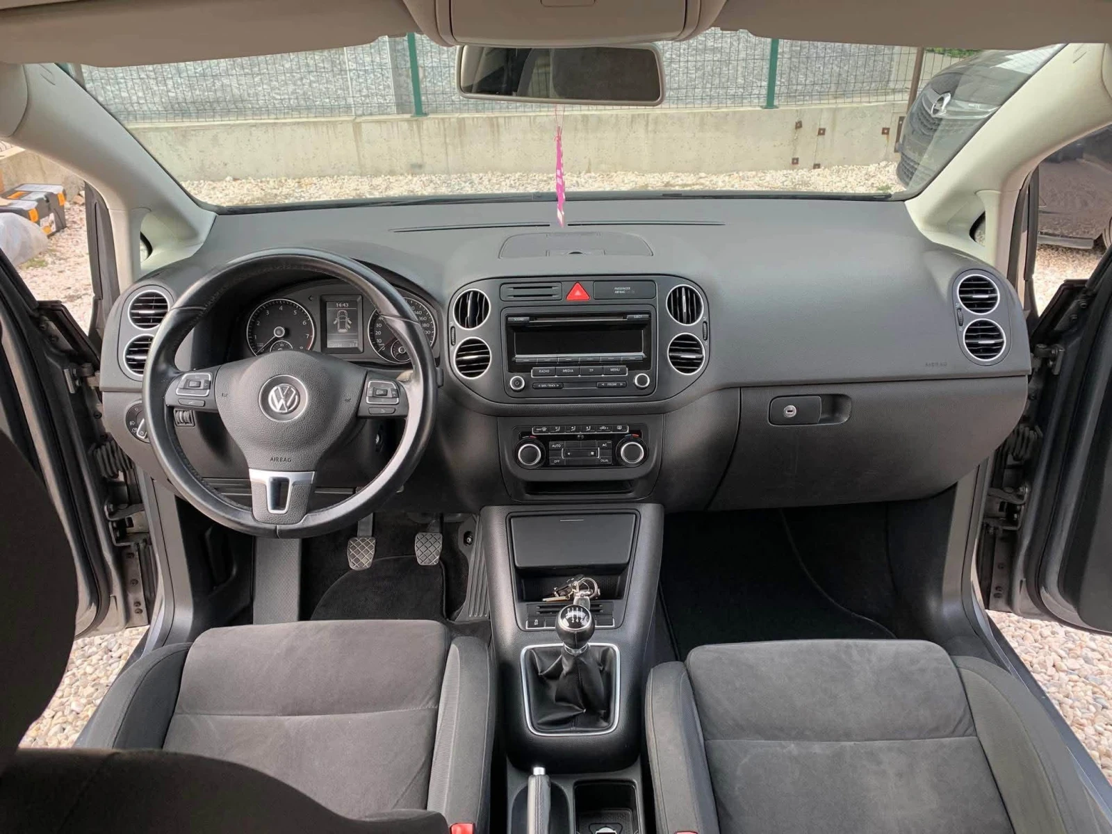 VW Golf Plus 1.4 TSI * KLIMA* 122ks.* Alcantara, снимка 9 - Автомобили и джипове - 56058877