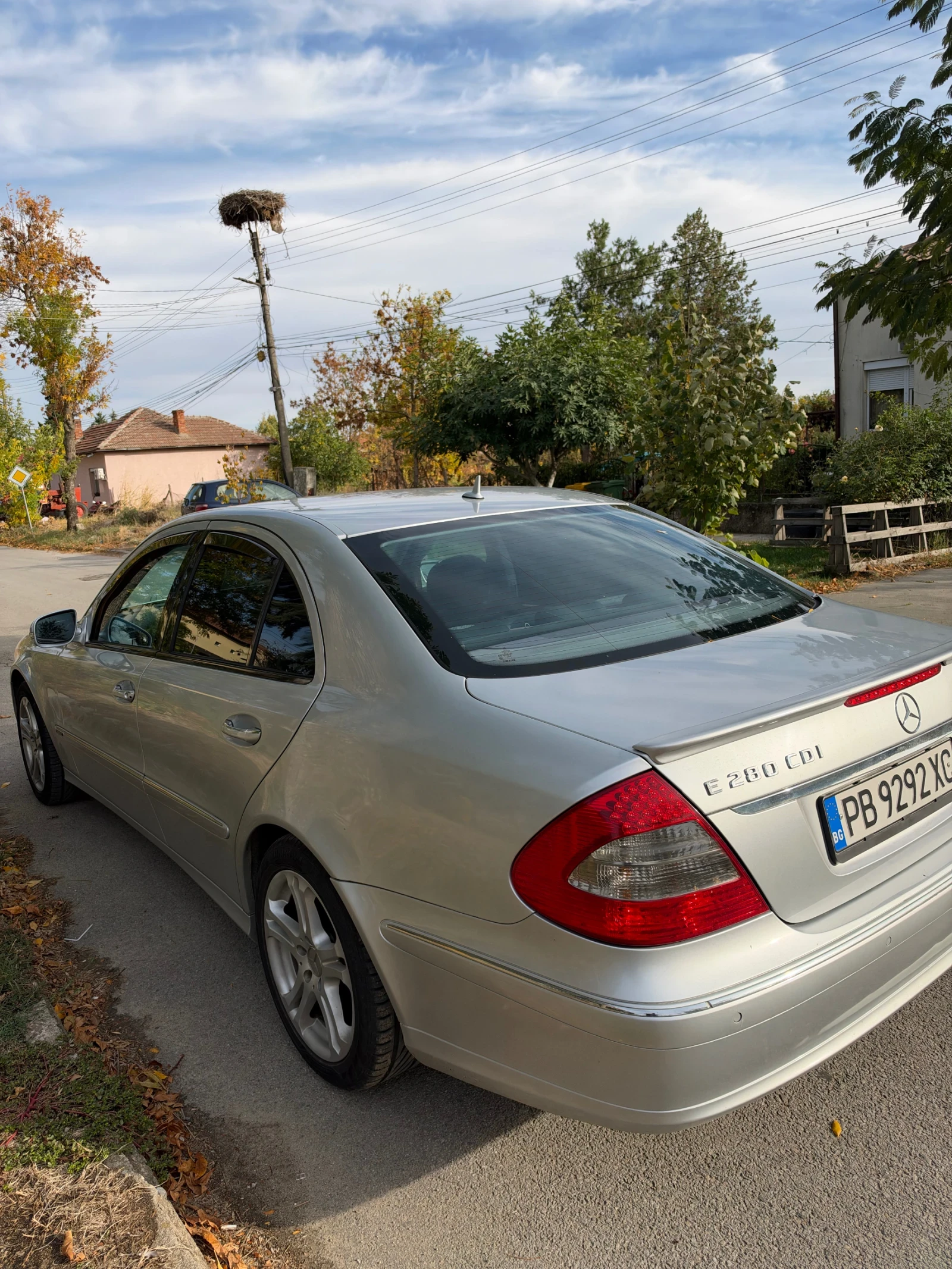 Mercedes-Benz E 280, снимка 6 - Автомобили и джипове - 56691820