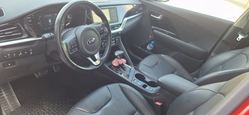 Kia Niro 1.6 HEV Limited, снимка 6 - Автомобили и джипове - 51605230