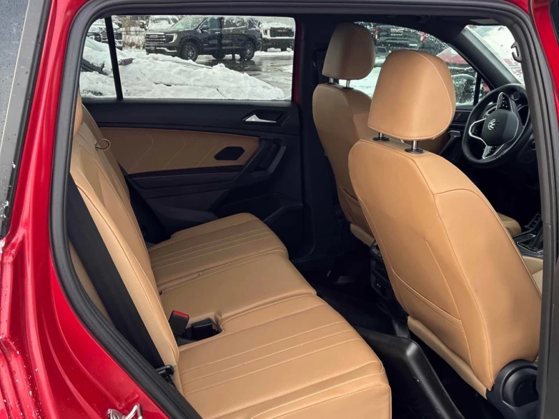 VW Tiguan * Comfortline R Line Black Edition * CARFAX * , снимка 14 - Автомобили и джипове - 53243985