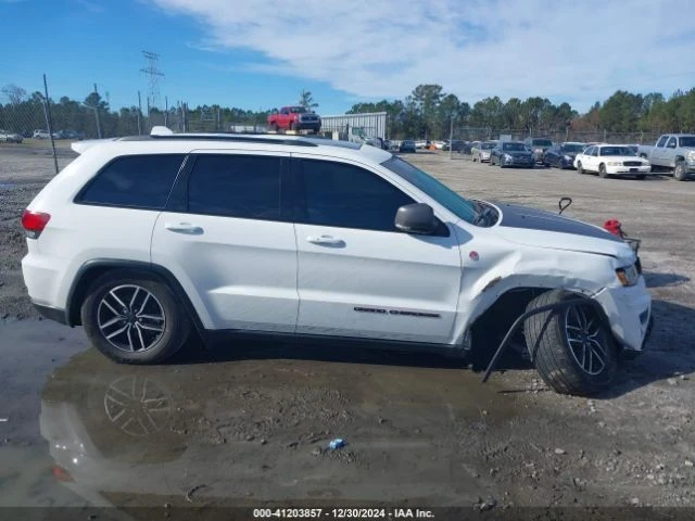 Jeep Grand cherokee, снимка 12 - Автомобили и джипове - 49451556