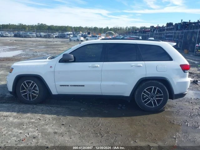 Jeep Grand cherokee, снимка 13 - Автомобили и джипове - 49451556