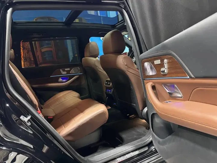 Mercedes-Benz GLS Automatic, снимка 10 - Автомобили и джипове - 56011107