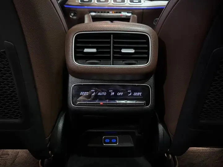 Mercedes-Benz GLS Automatic, снимка 13 - Автомобили и джипове - 56011107