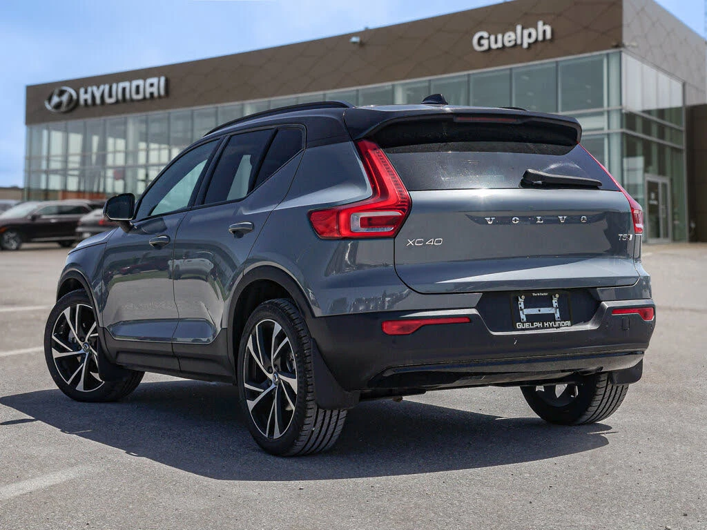 Volvo XC40 T5 R-Design * HeadUp * АвтоКредит * (ЦЕНА ДО БГ) - изображение 4