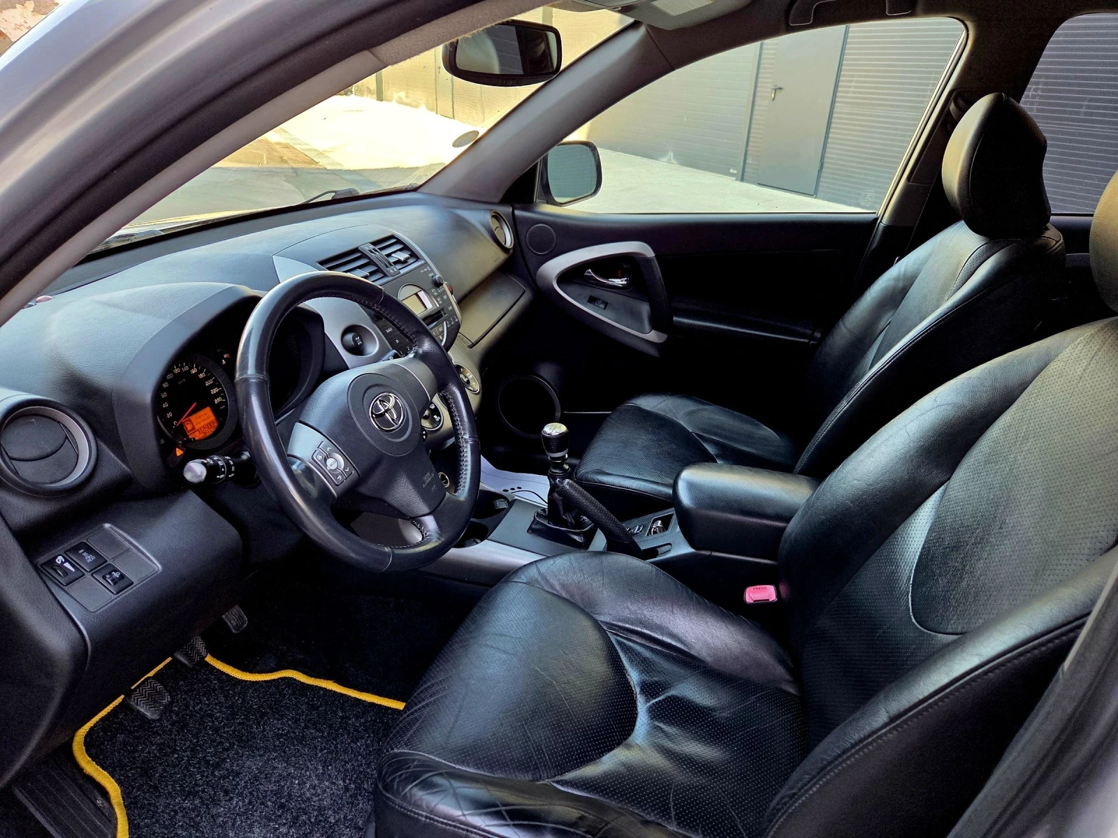 Toyota Rav4 4х4 2.2 - изображение 5