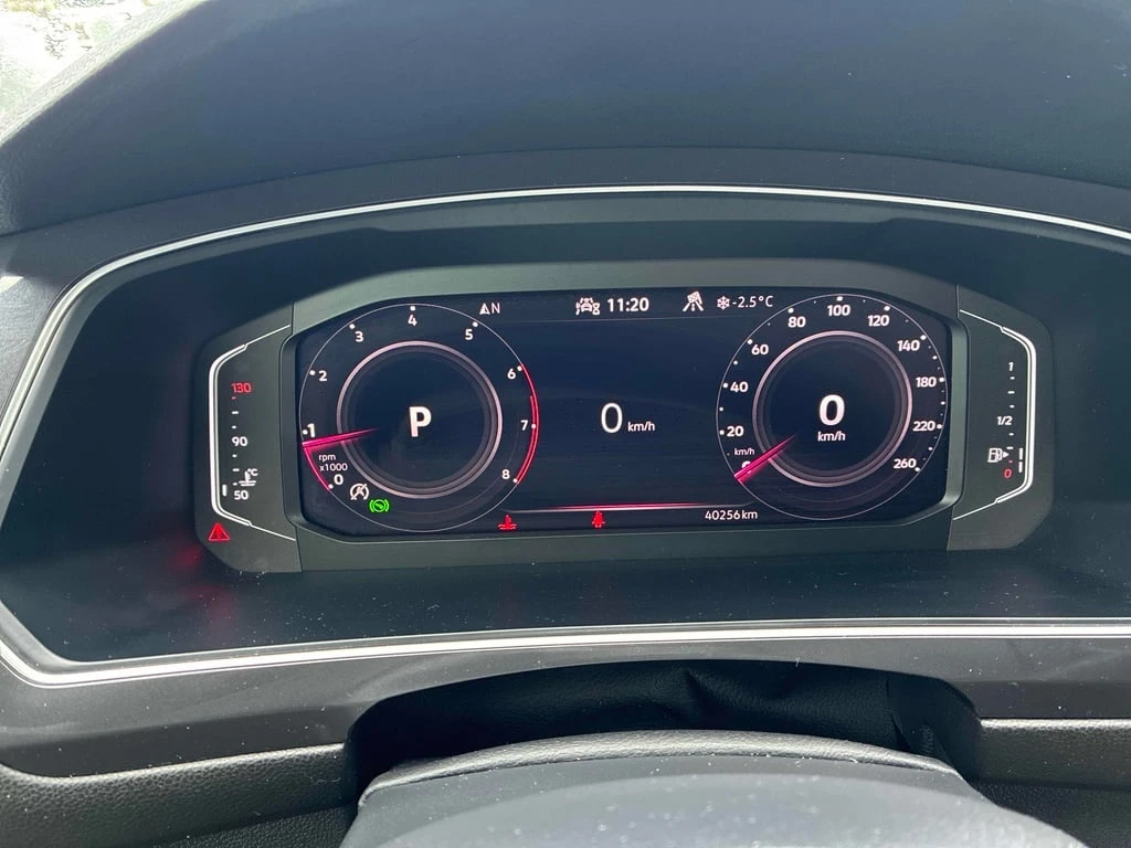 VW Tiguan * Comfortline R Line Black Edition * CARFAX *  - изображение 8