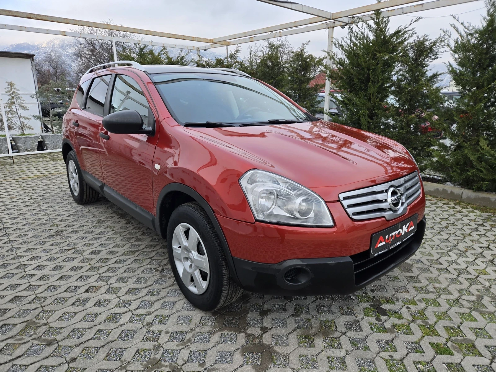 Nissan Qashqai 1.6i-114кс= 7МЕСТА= ПАНОРАМА= NAVI= ACENTA - изображение 2