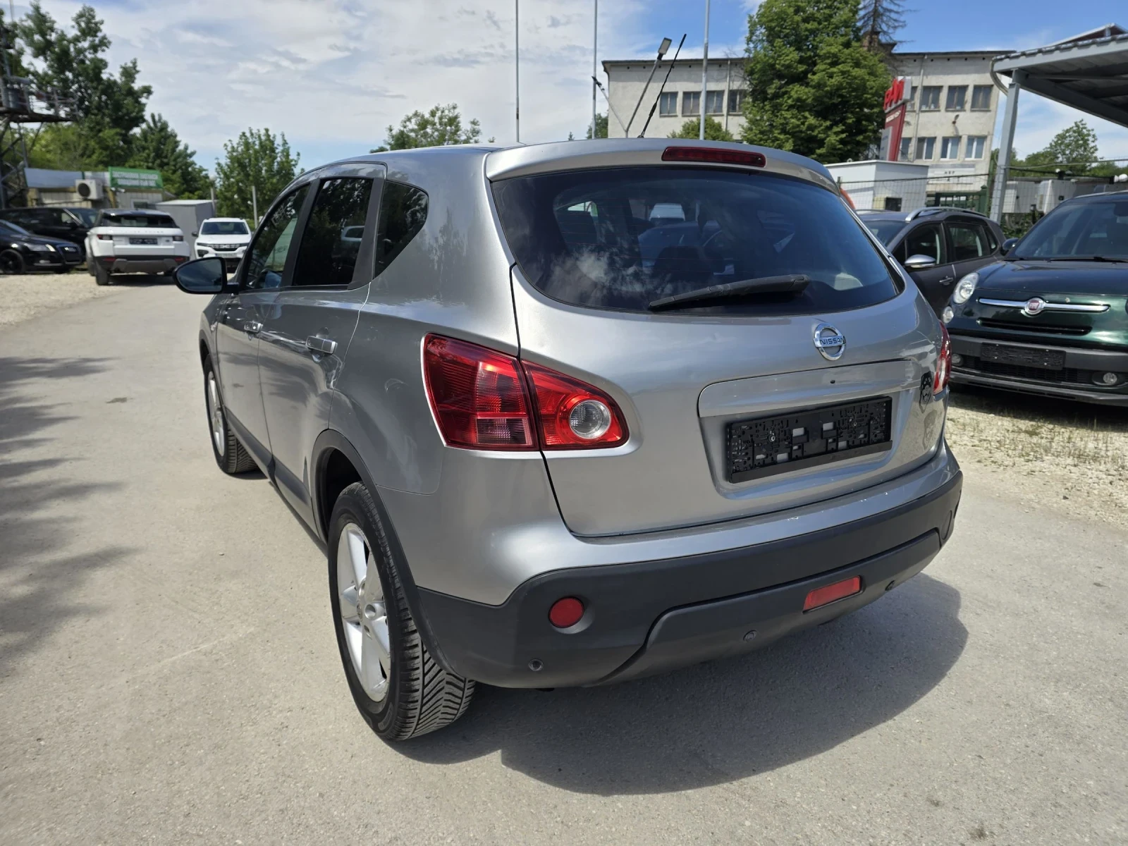 Nissan Qashqai 2.0i 141к.с 4х4 Панорама Подгряване Кожа , снимка 3 - Автомобили и джипове - 54562947