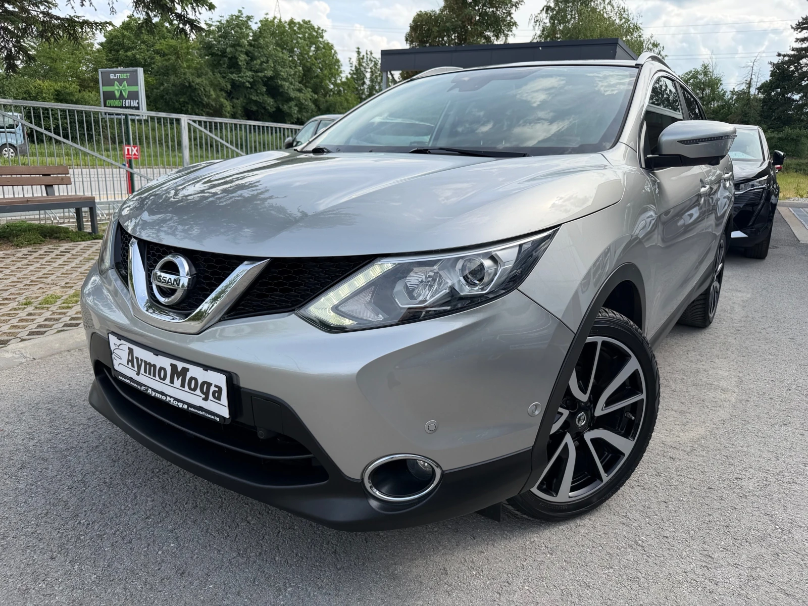 Nissan Qashqai 1.2 AVTOMAT MAVI 360 KAMERA LED, снимка 2 - Автомобили и джипове - 54781453