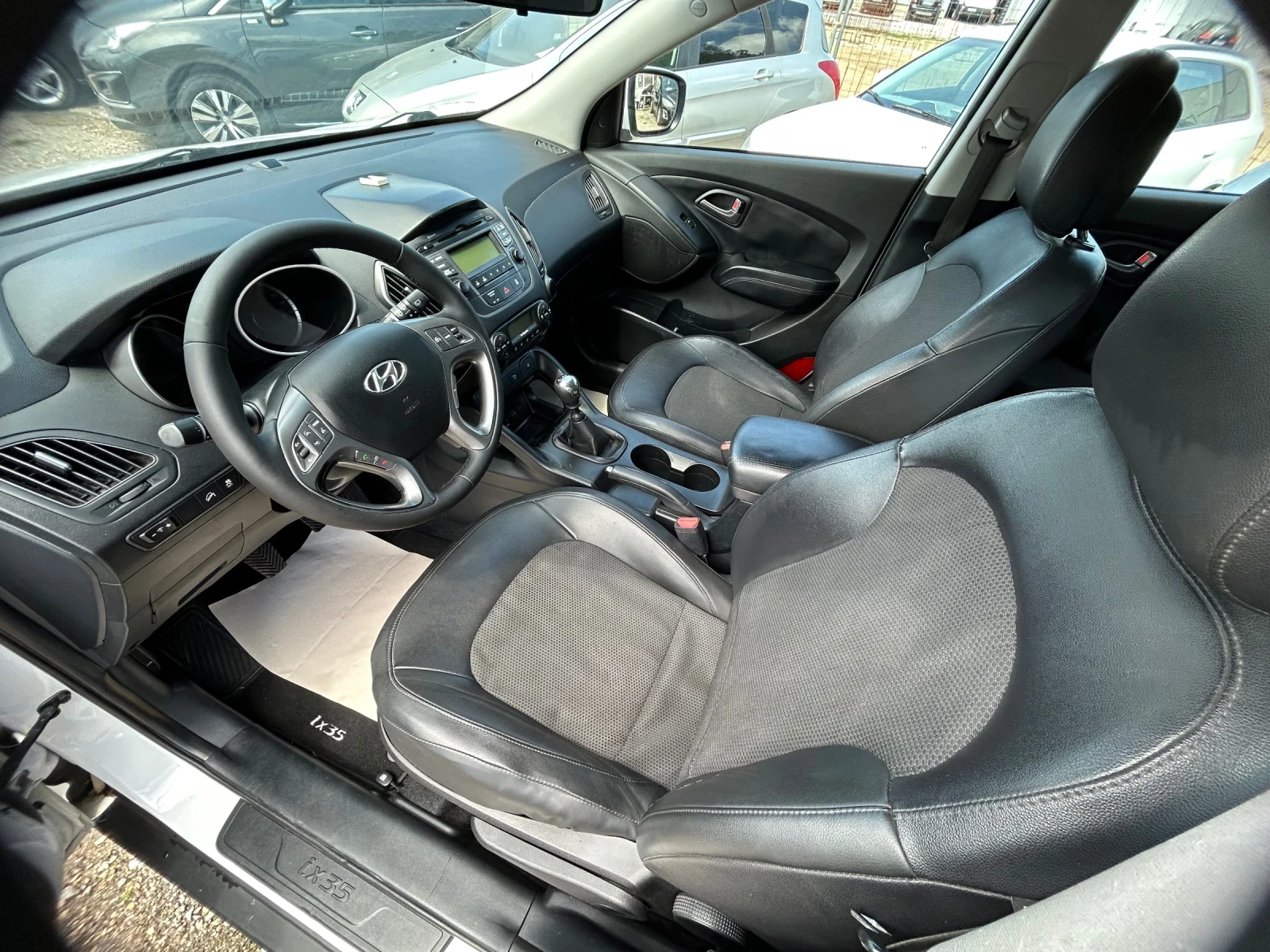 Hyundai IX35 1.7CRDi/FACELIFT/116K.C./LED/6 SPEED , снимка 8 - Автомобили и джипове - 55031661