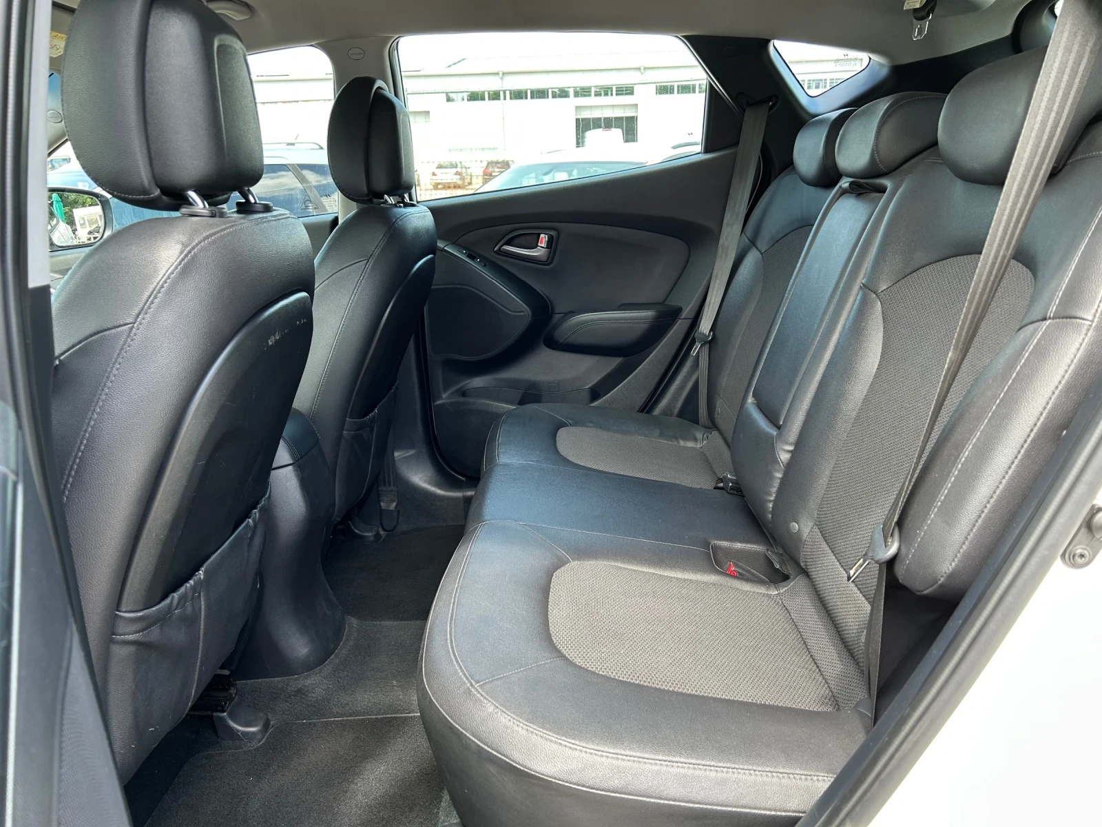 Hyundai IX35 1.7CRDi/FACELIFT/116K.C./LED/6 SPEED , снимка 10 - Автомобили и джипове - 55031661