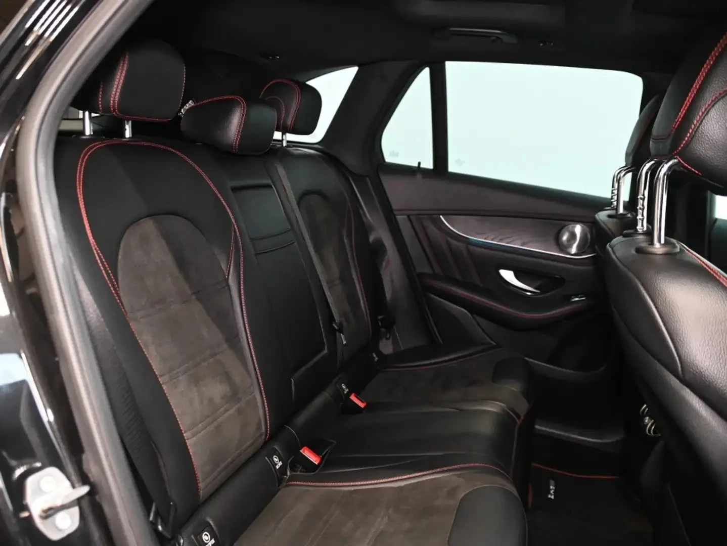 Mercedes-Benz GLC 43 AMG ЦЕНА ДО БЪЛГАРИЯ АВТОКРЕДИТ, снимка 17 - Автомобили и джипове - 55503824