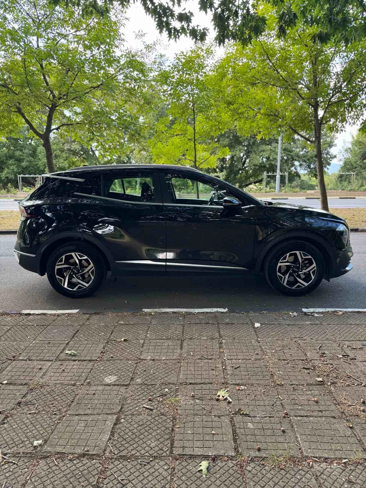 Kia Sportage 1.6 CRDi, снимка 5 - Автомобили и джипове - 56129935