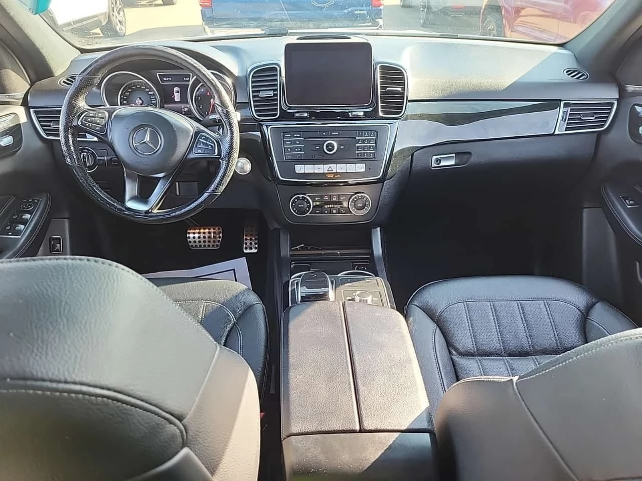 Mercedes-Benz GLE 400 * AMG Line * CARFAX * , снимка 5 - Автомобили и джипове - 56187838