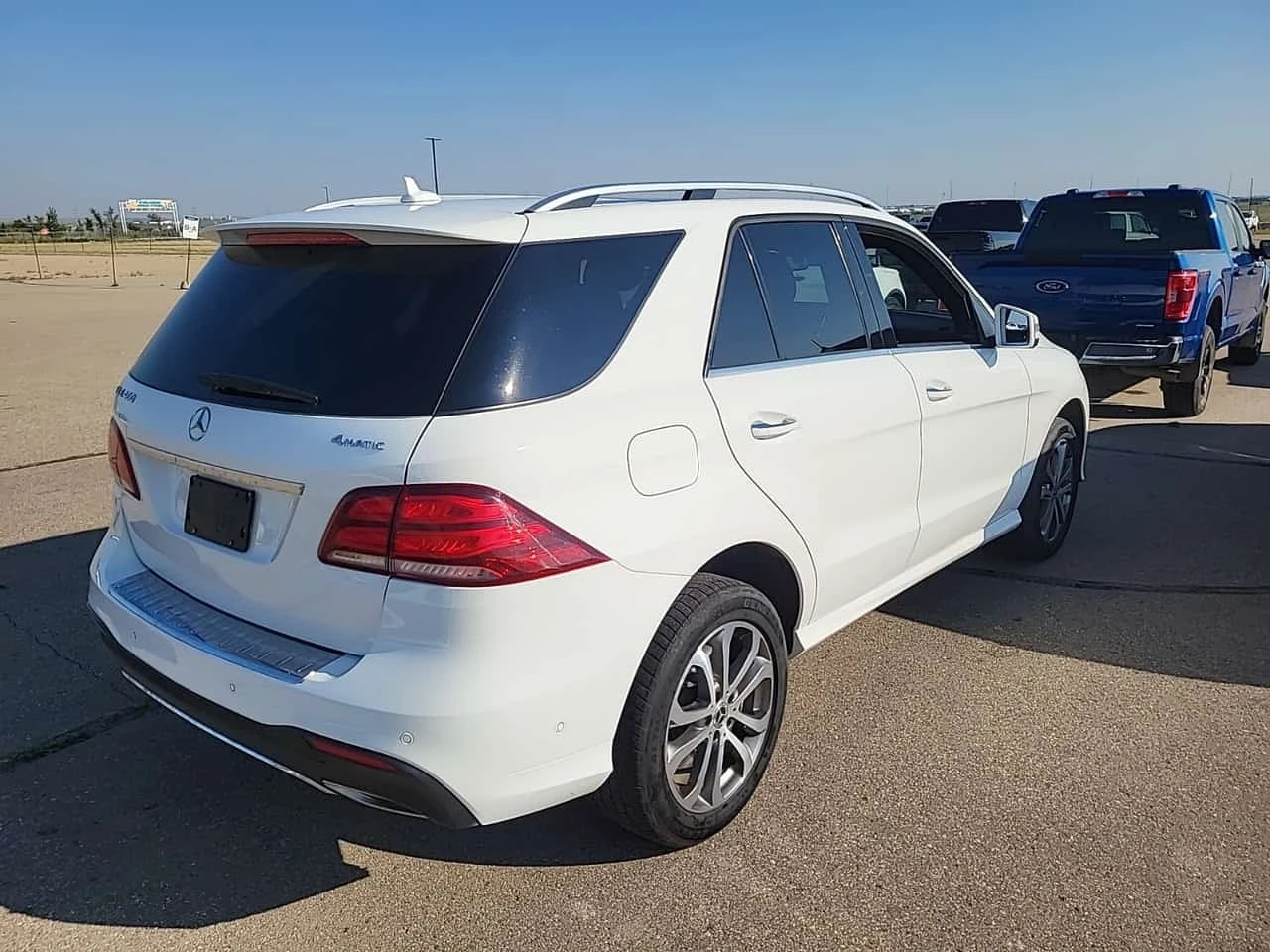 Mercedes-Benz GLE 400 * AMG Line * CARFAX * , снимка 3 - Автомобили и джипове - 56187838