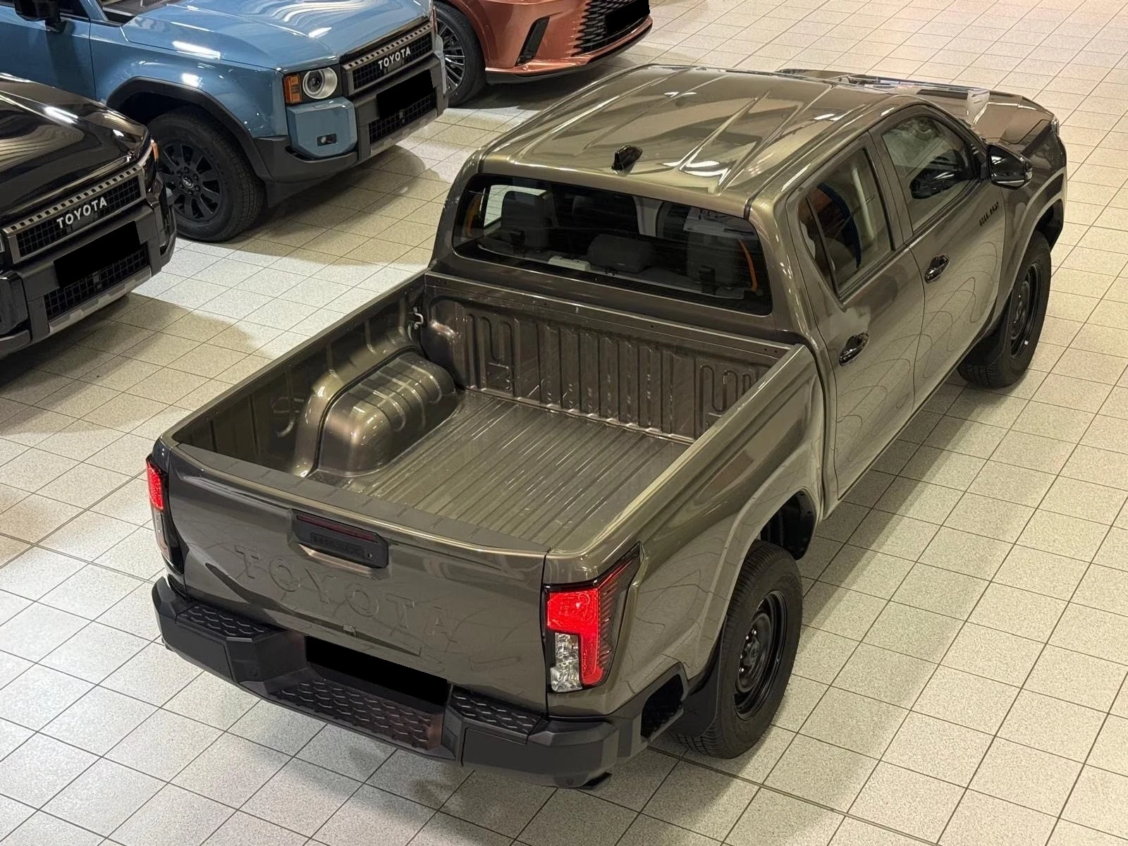 Toyota Hilux 2.8 D-4D / MILD HYBRID / DOUBLE CAB / 4X4 / DUTY / | Mobile.bg � ����������� 7