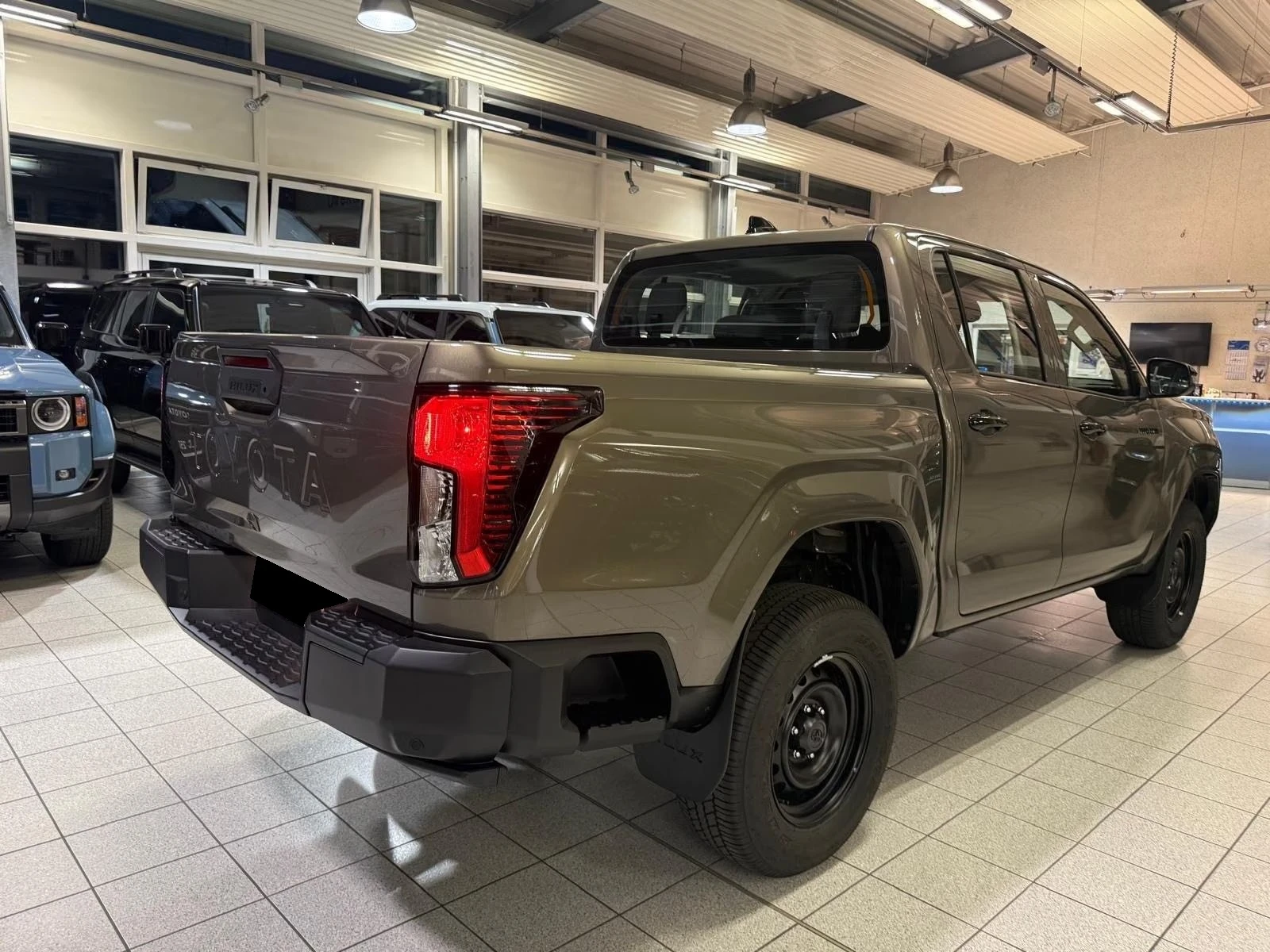 Toyota Hilux 2.8 D-4D / MILD HYBRID / DOUBLE CAB / 4X4 / DUTY / | Mobile.bg � ����������� 6