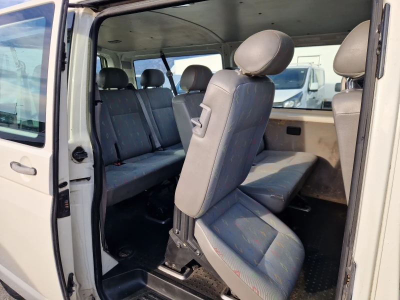 VW Transporter 1.9 TDI, снимка 8 - Бусове и автобуси - 48417670