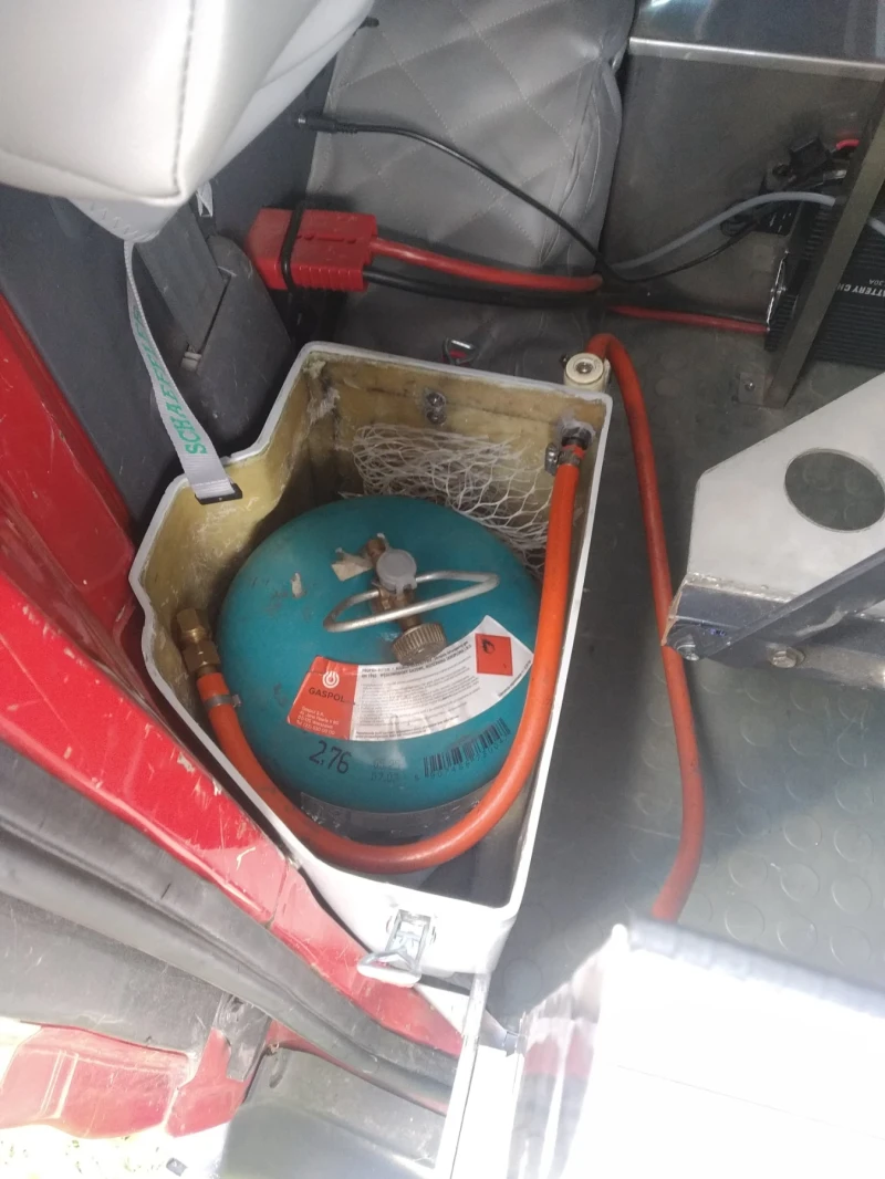 Toyota Hiace, снимка 9 - Бусове и автобуси - 51990786